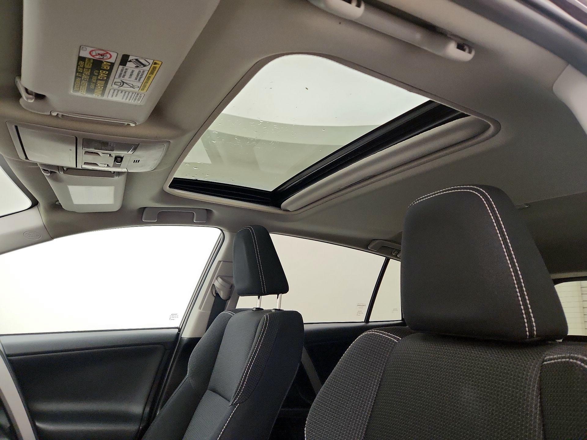Thumbnail: 2016 Toyota RAV4 - 19