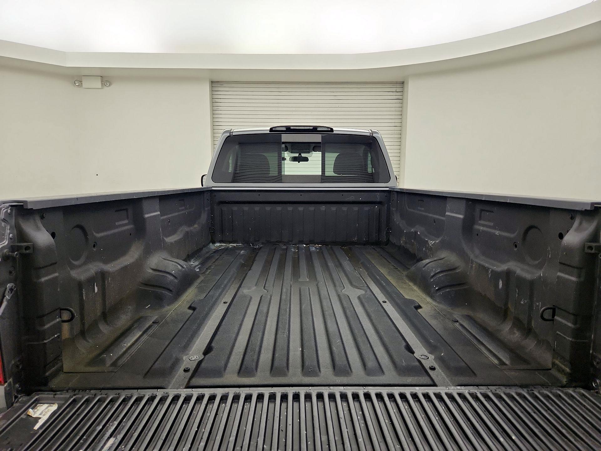 Thumbnail: 2017 Nissan Titan - 18