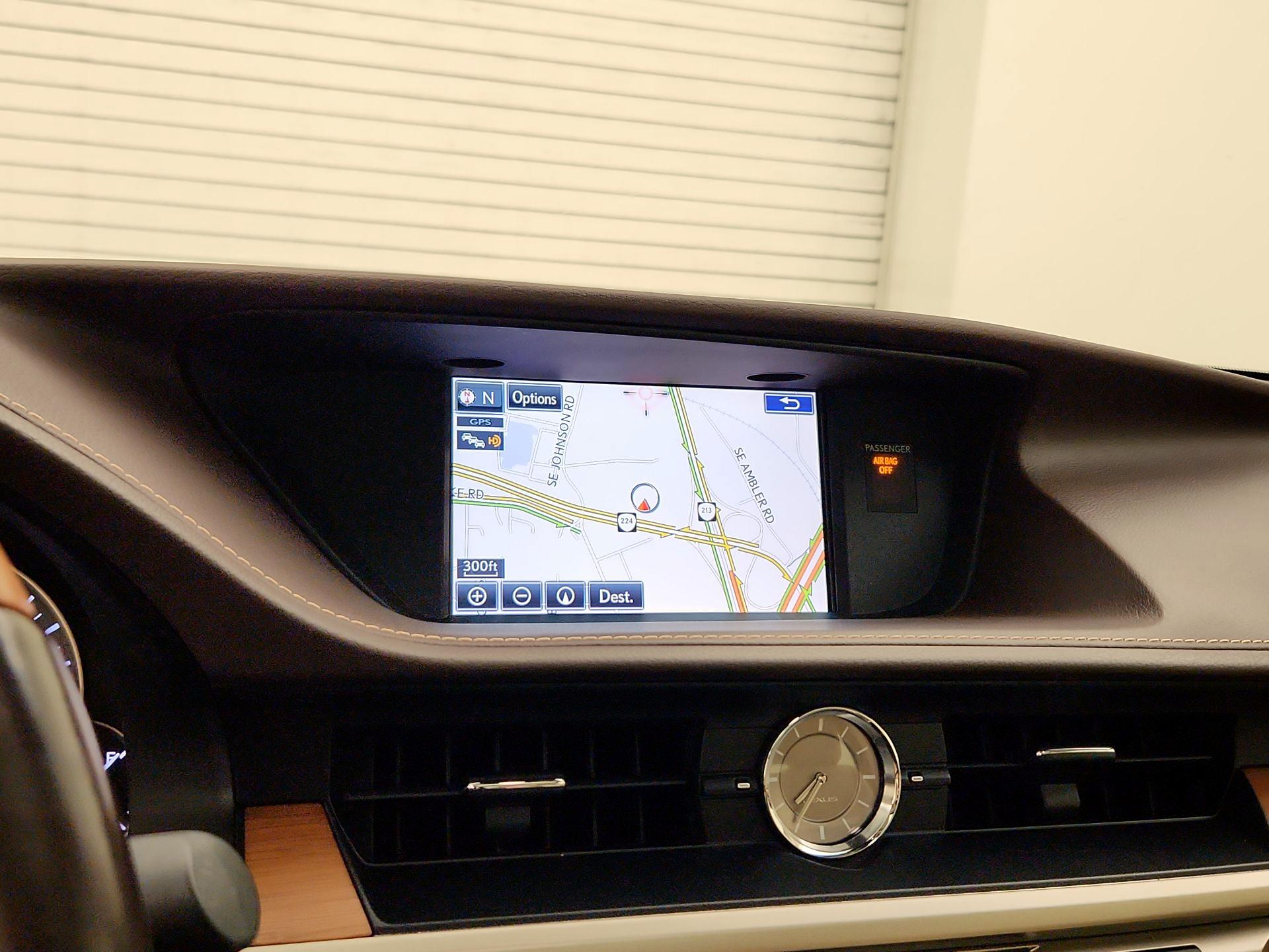 Thumbnail: 2016 Lexus ES - 14