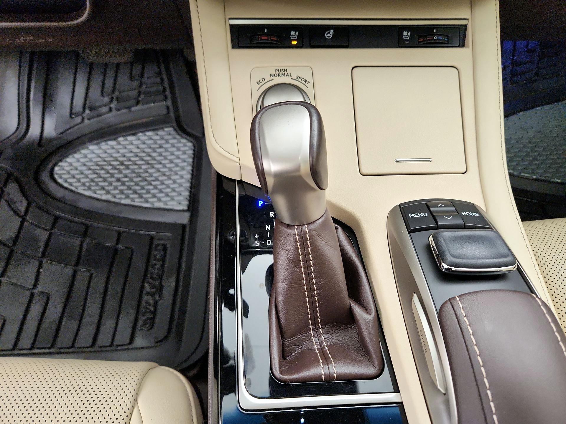 Thumbnail: 2016 Lexus ES - 18