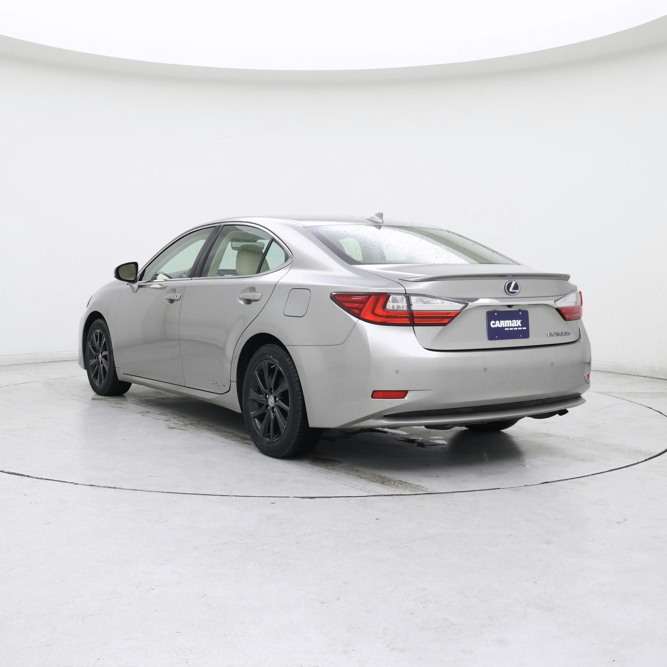 Thumbnail: 2016 Lexus ES - 2