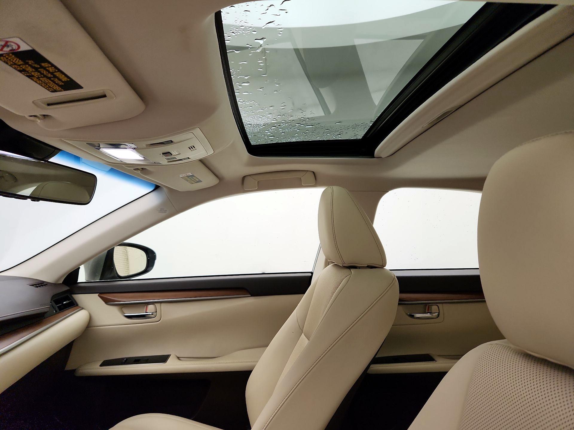 Thumbnail: 2016 Lexus ES - 20