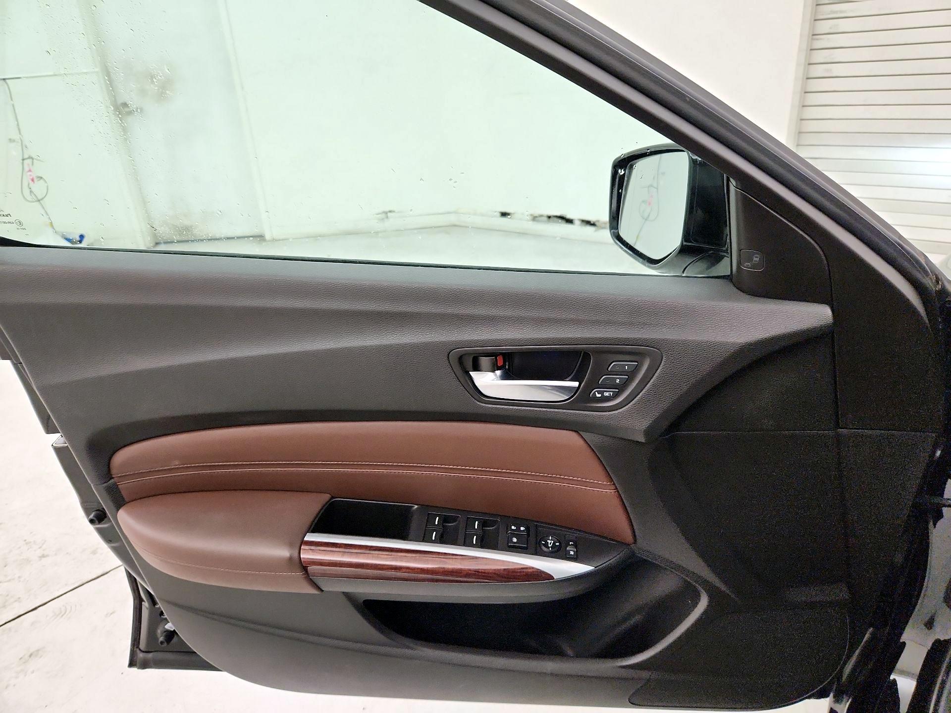 Thumbnail: 2015 Acura TLX - 12