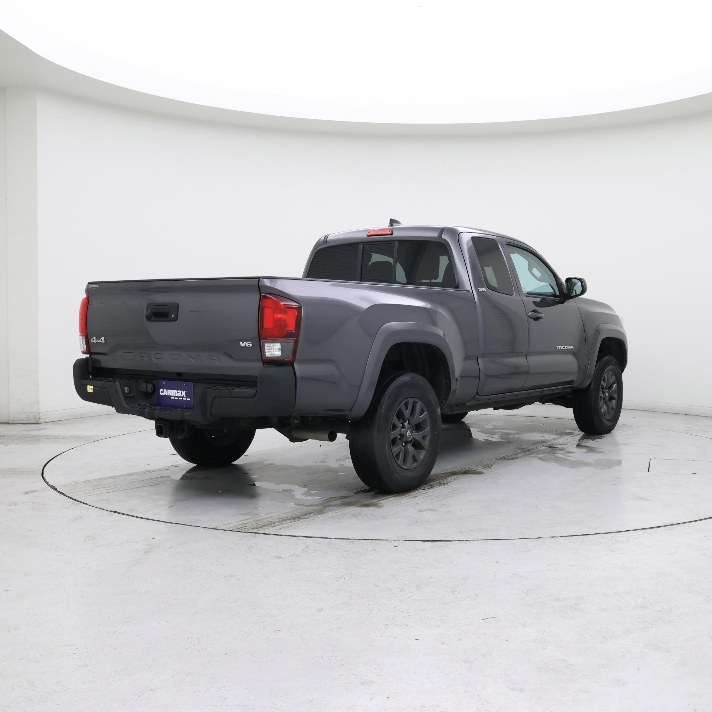 Thumbnail: 2022 Toyota Tacoma - 8