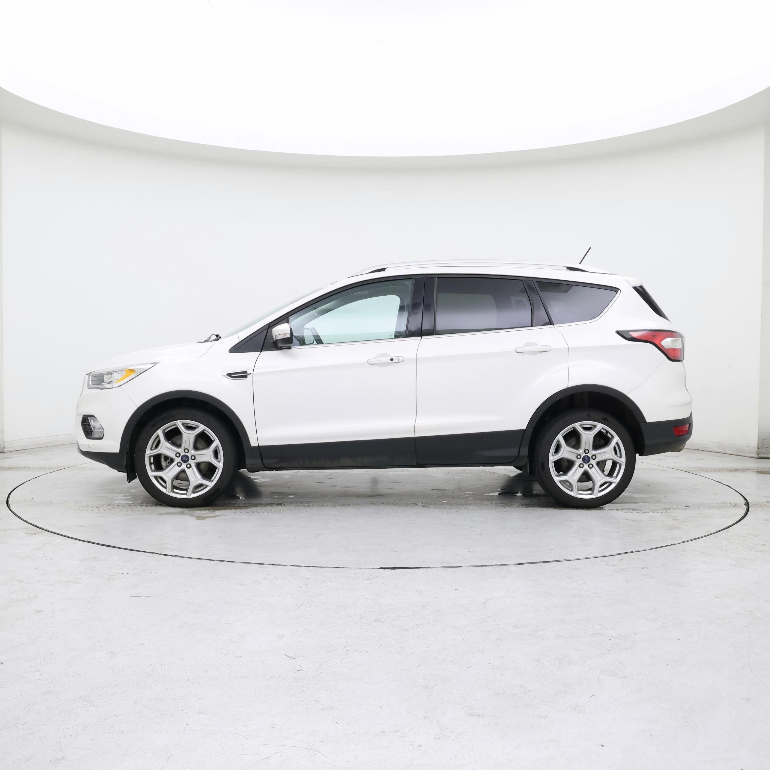 Thumbnail: 2018 Ford Escape - 3