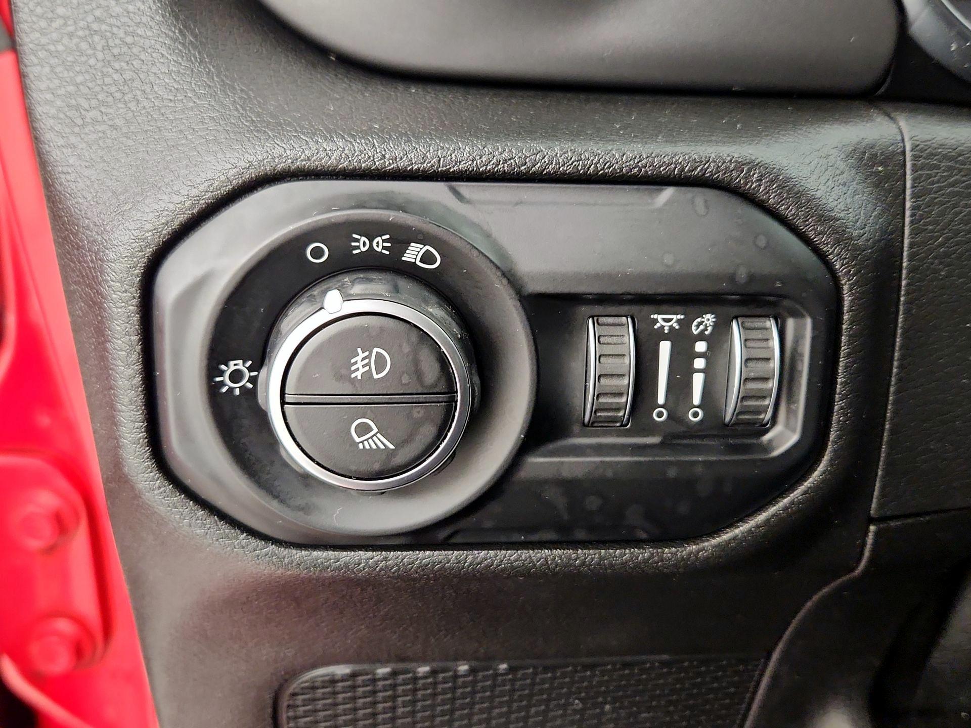 Thumbnail: 2021 Jeep Gladiator - 13