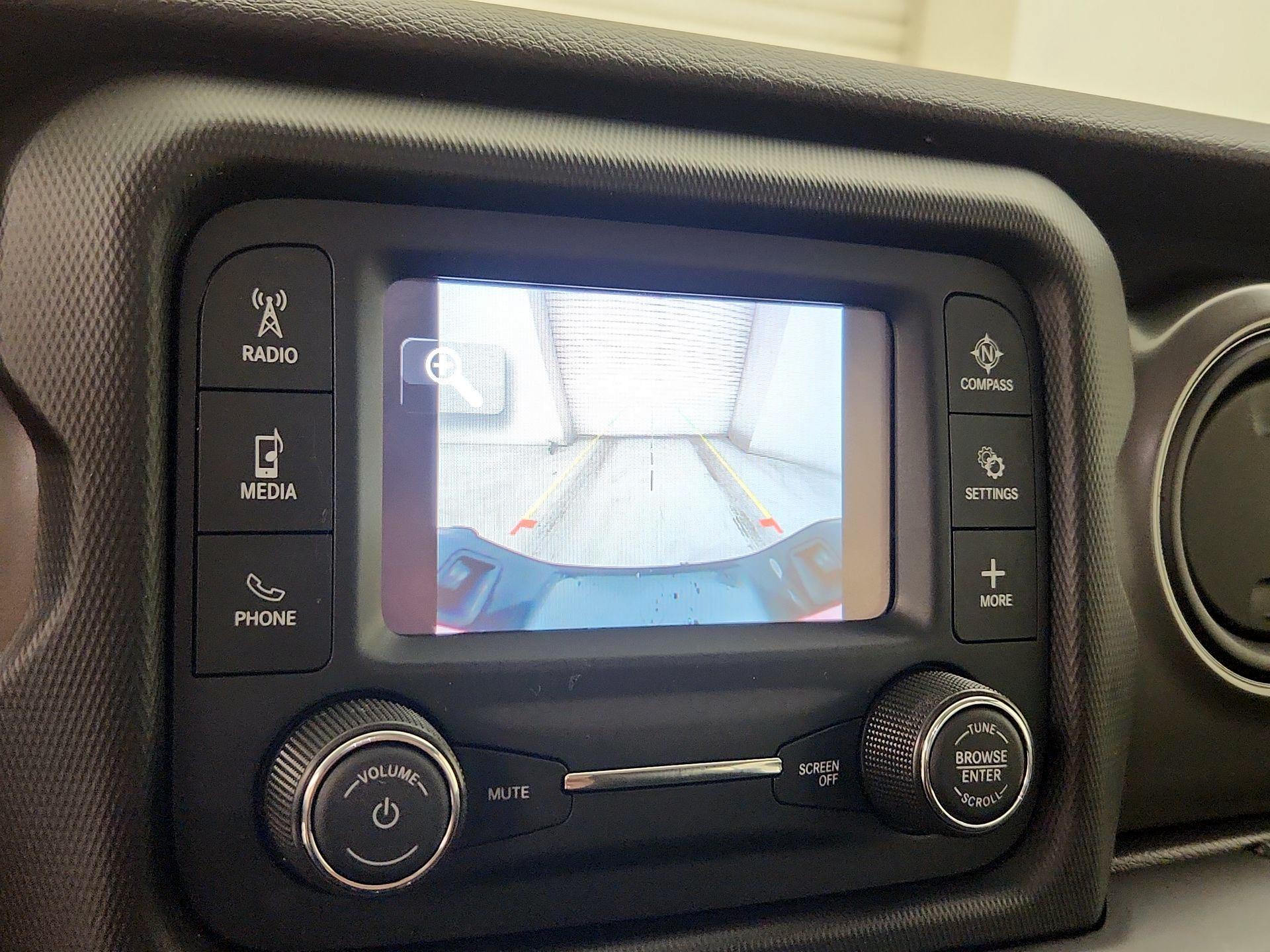 Thumbnail: 2021 Jeep Gladiator - 14