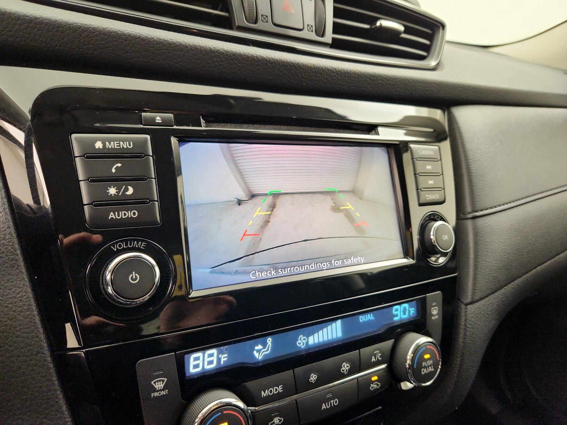 Thumbnail: 2019 Nissan Rogue - 14