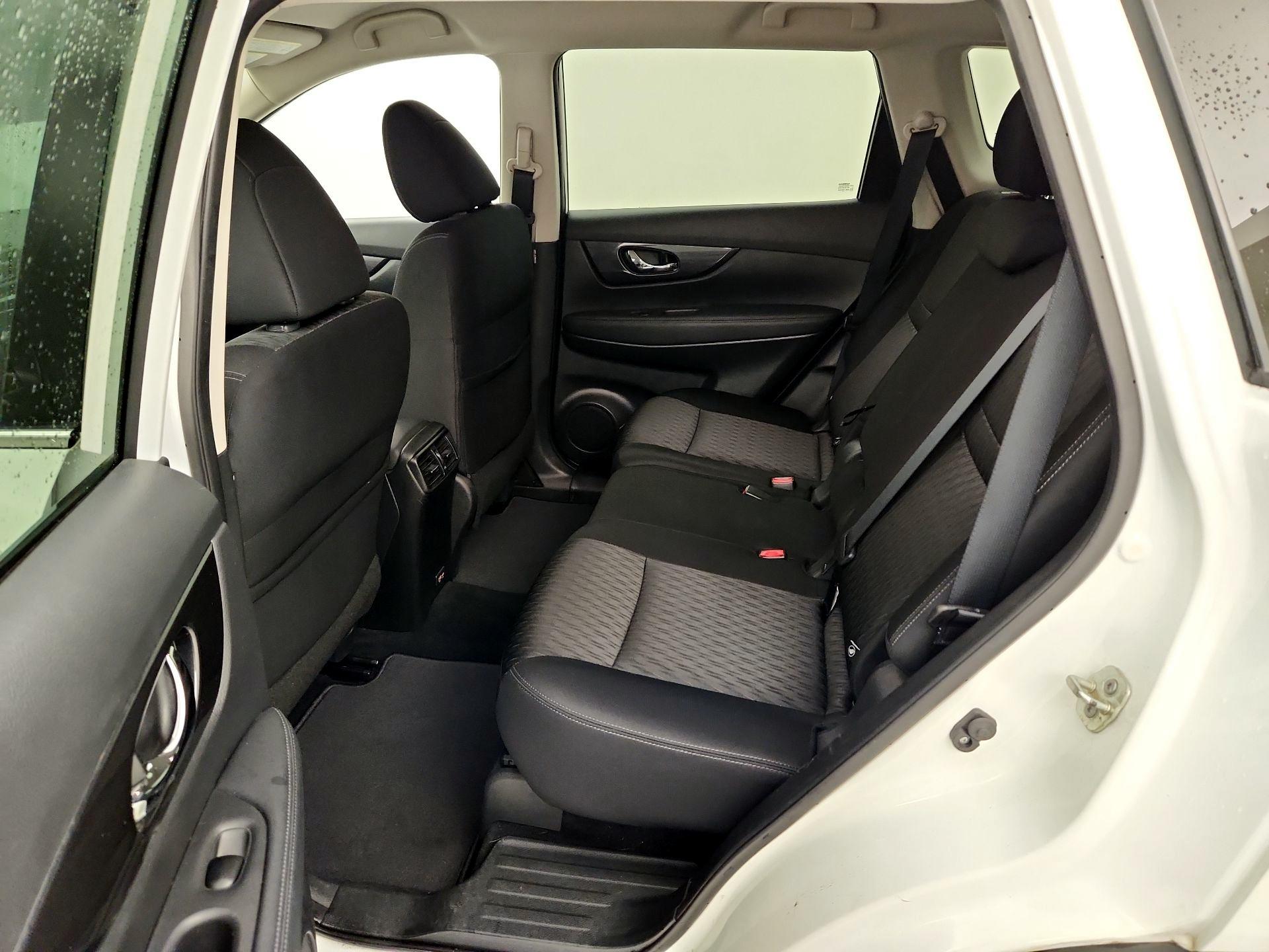 Thumbnail: 2019 Nissan Rogue - 19