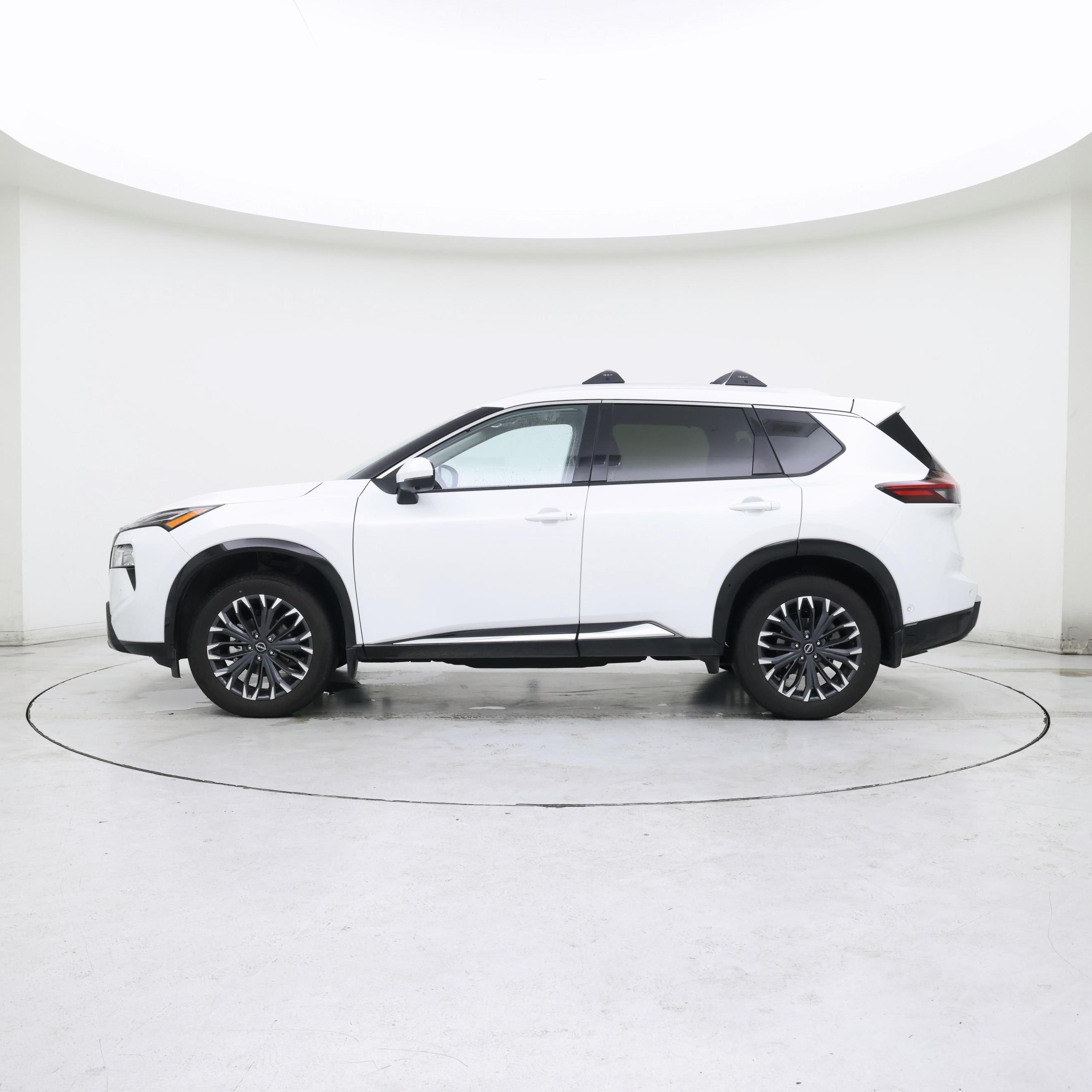 Thumbnail: 2025 Nissan Rogue - 3