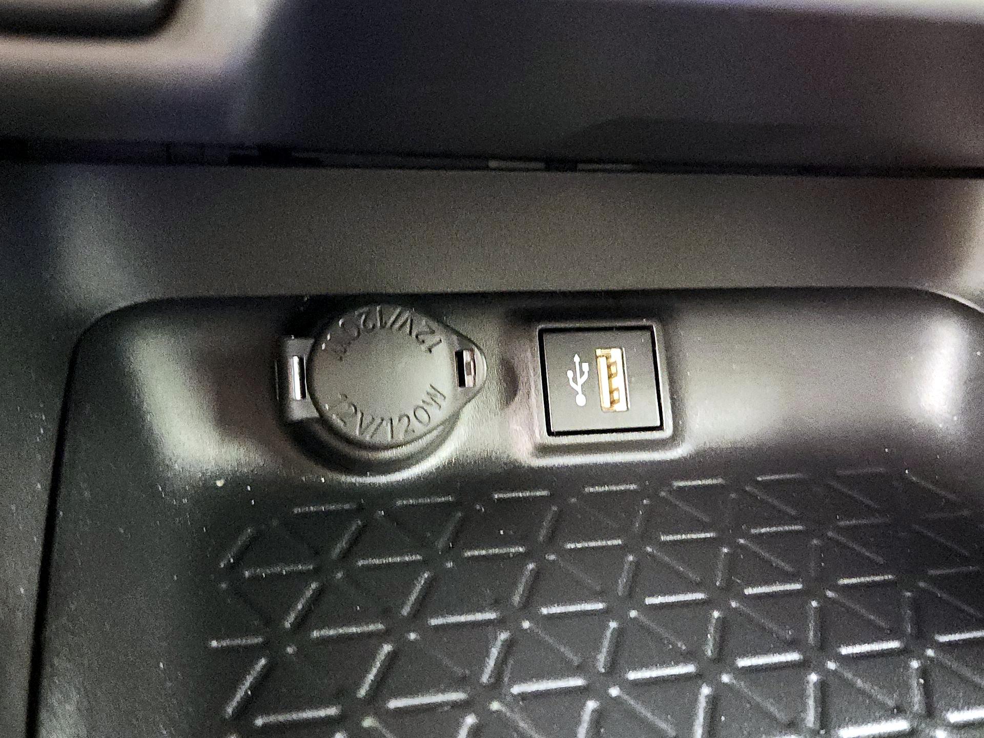 Thumbnail: 2024 Toyota RAV4 - 18