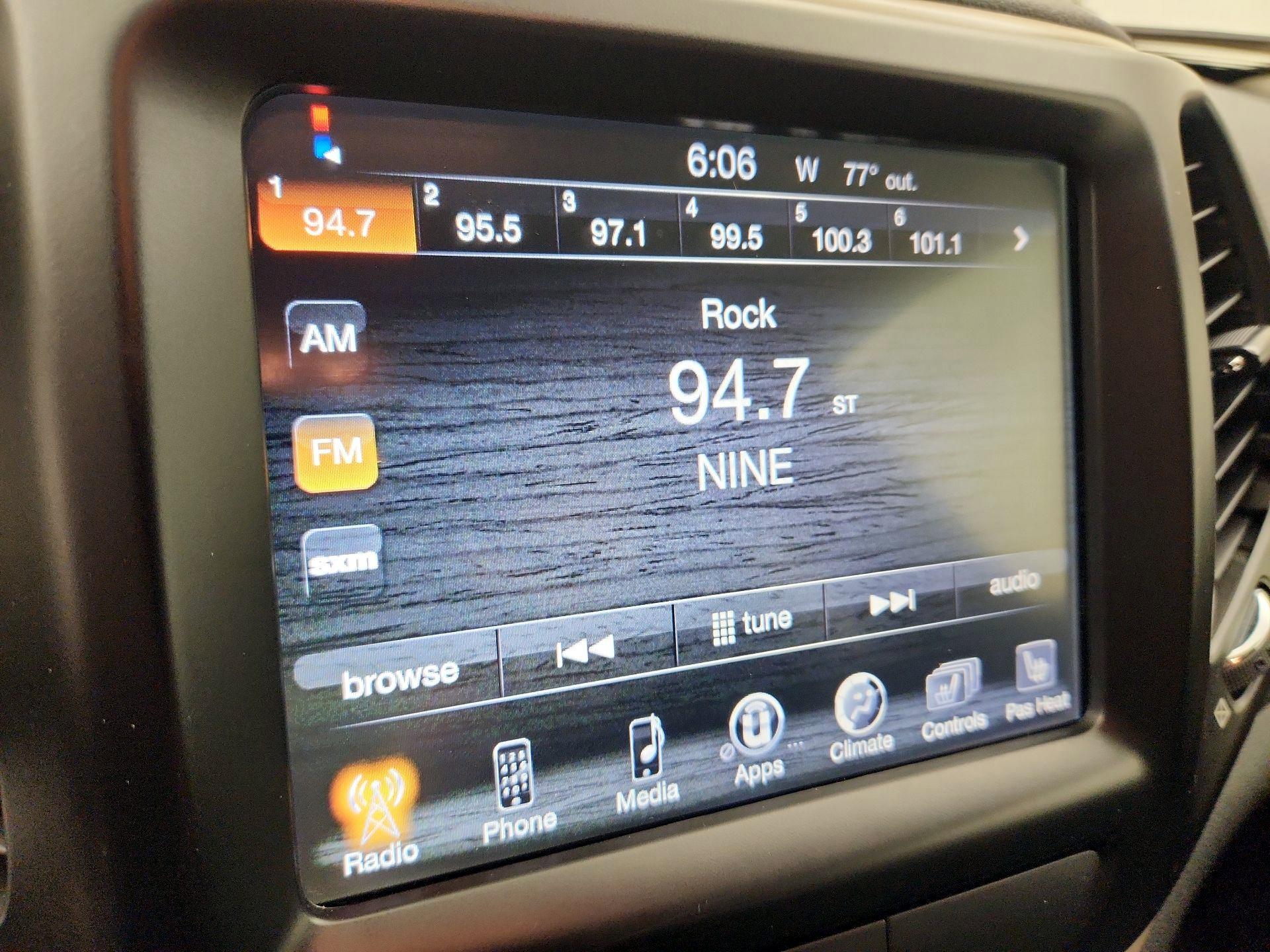 Thumbnail: 2017 Jeep Cherokee - 15