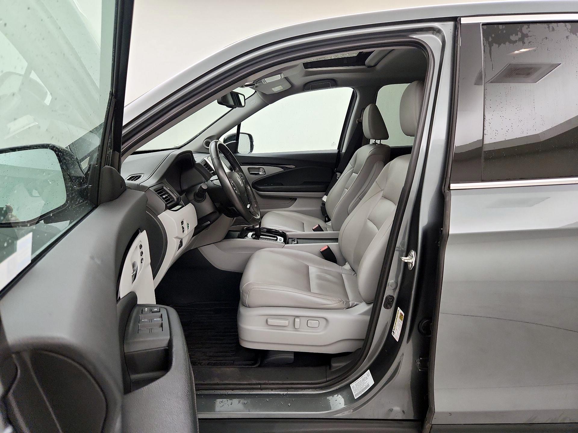 Thumbnail: 2018 Honda Ridgeline - 11