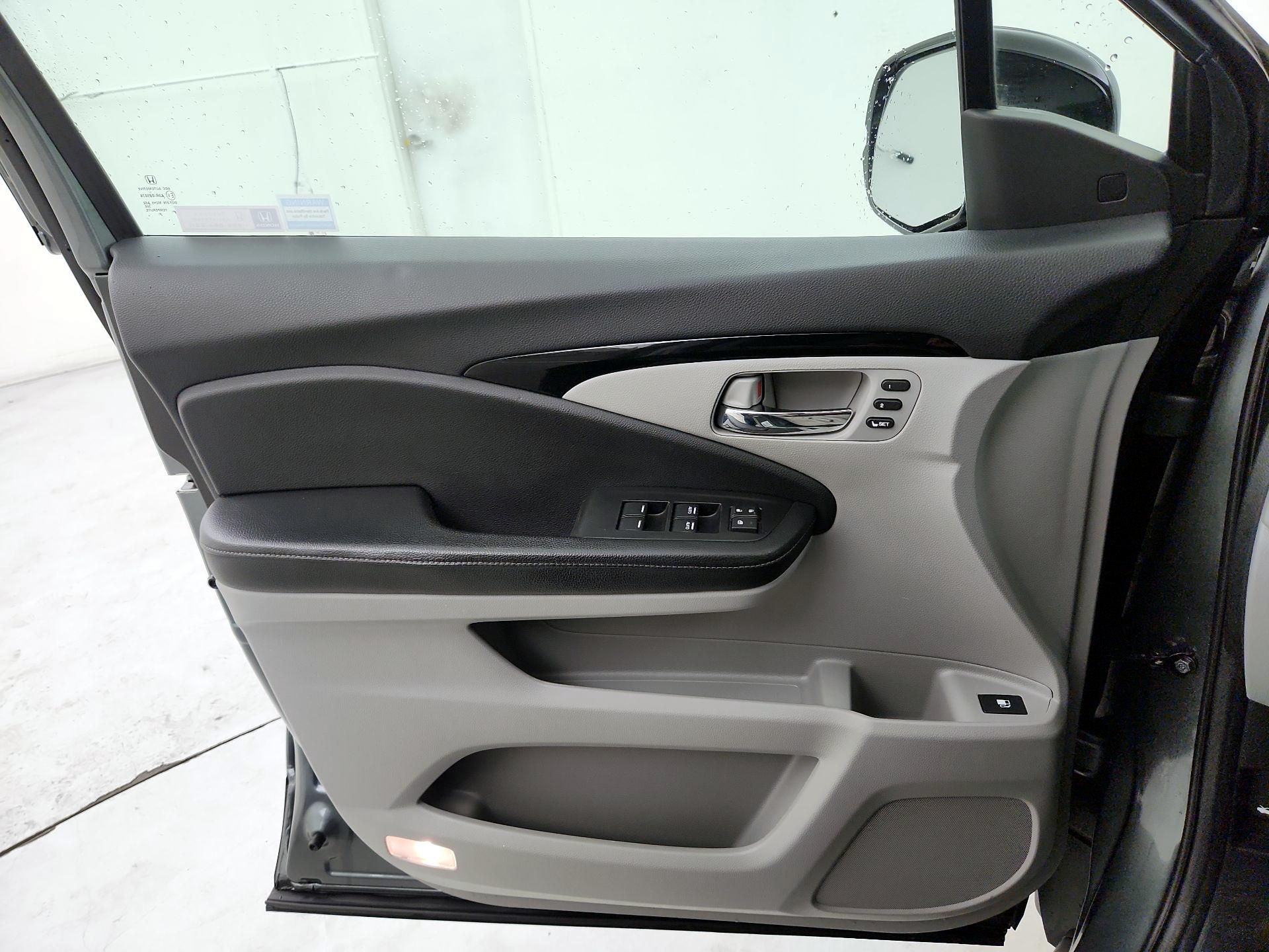 Thumbnail: 2018 Honda Ridgeline - 12