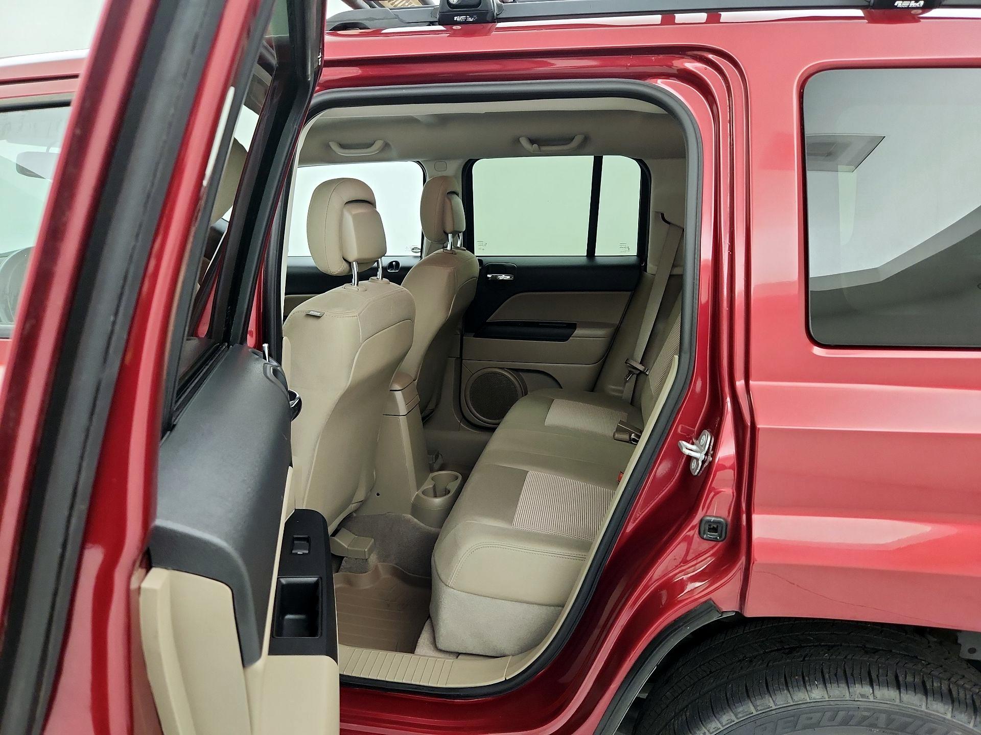Thumbnail: 2014 Jeep Patriot - 17