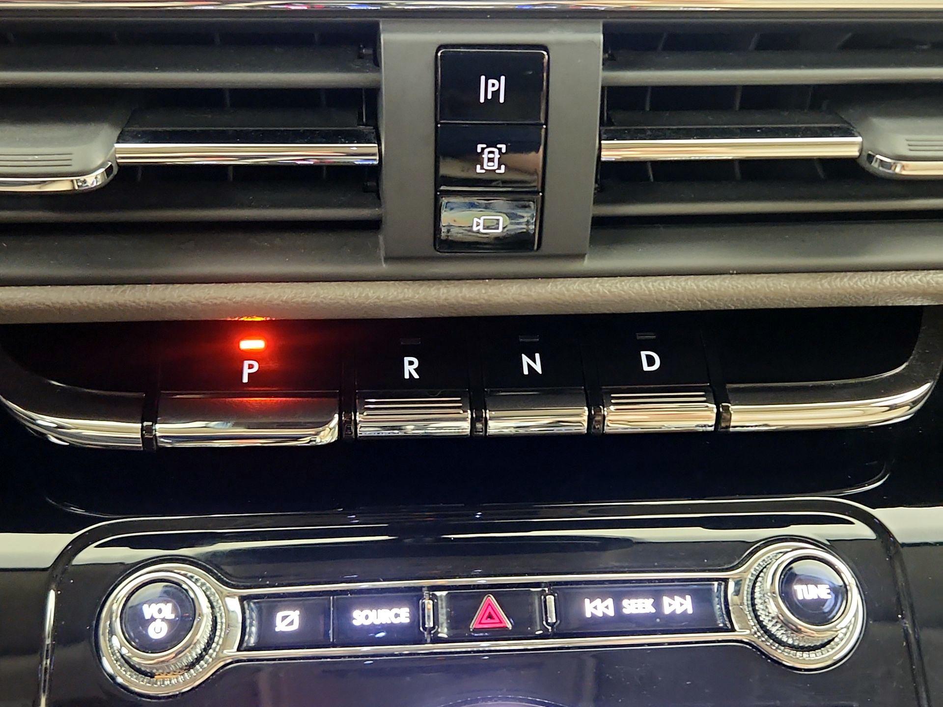 Thumbnail: 2020 Lincoln Corsair - 18