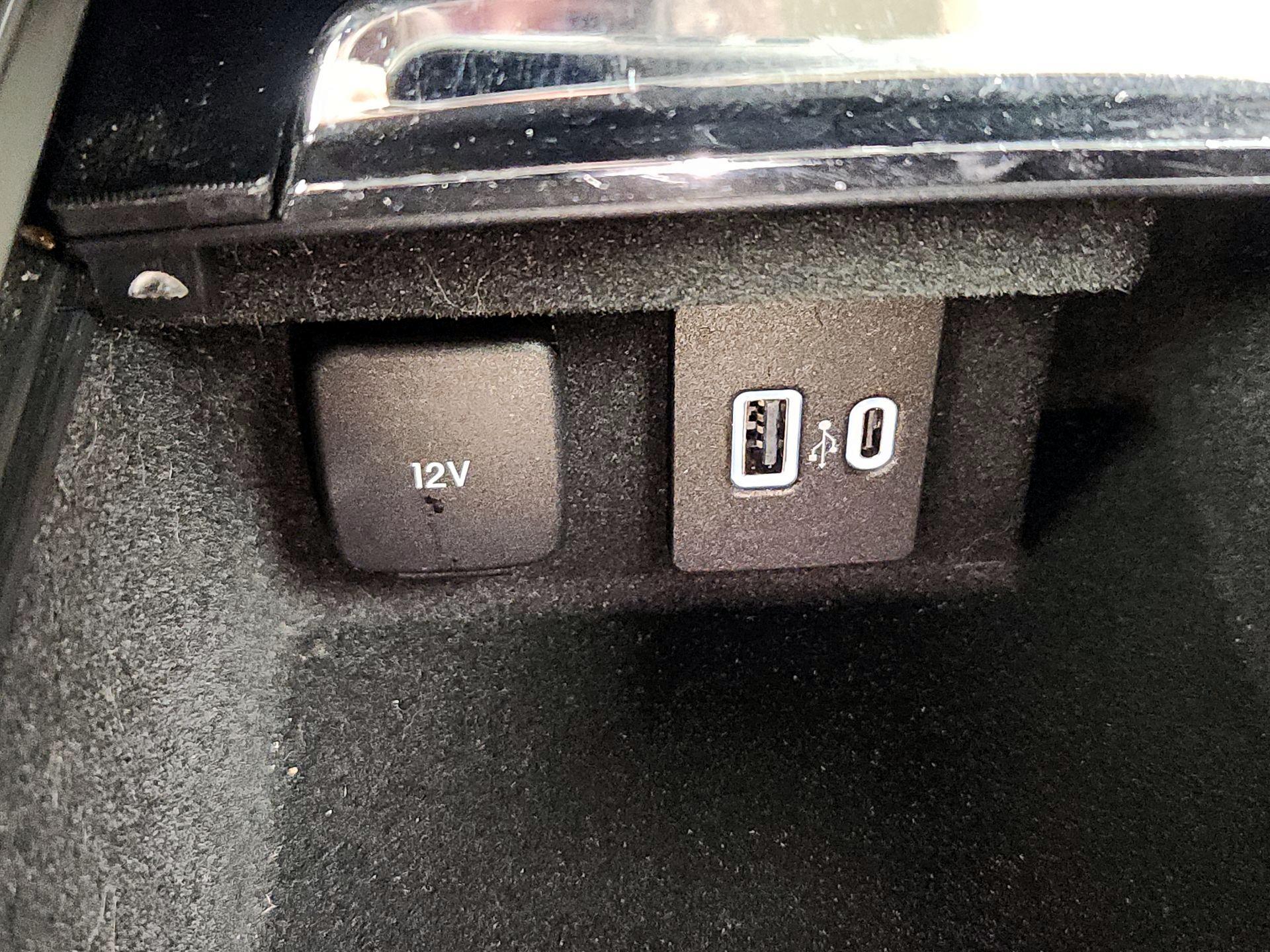 Thumbnail: 2020 Lincoln Corsair - 19