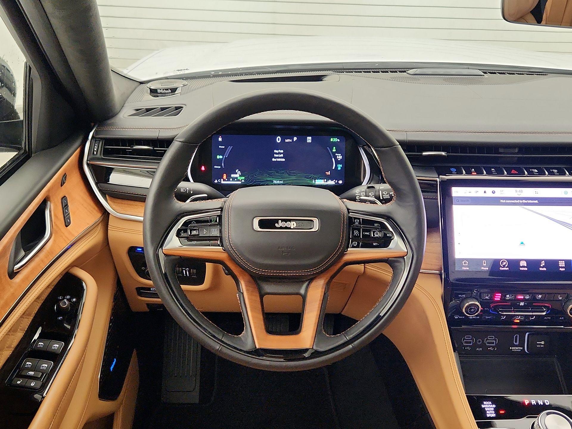 Thumbnail: 2024 Jeep Grand Cherokee - 10