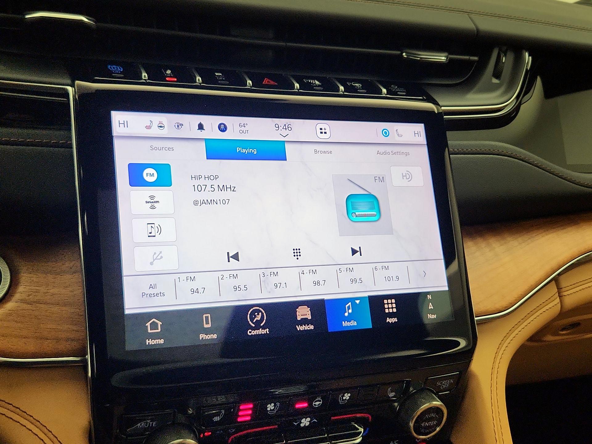 Thumbnail: 2024 Jeep Grand Cherokee - 16