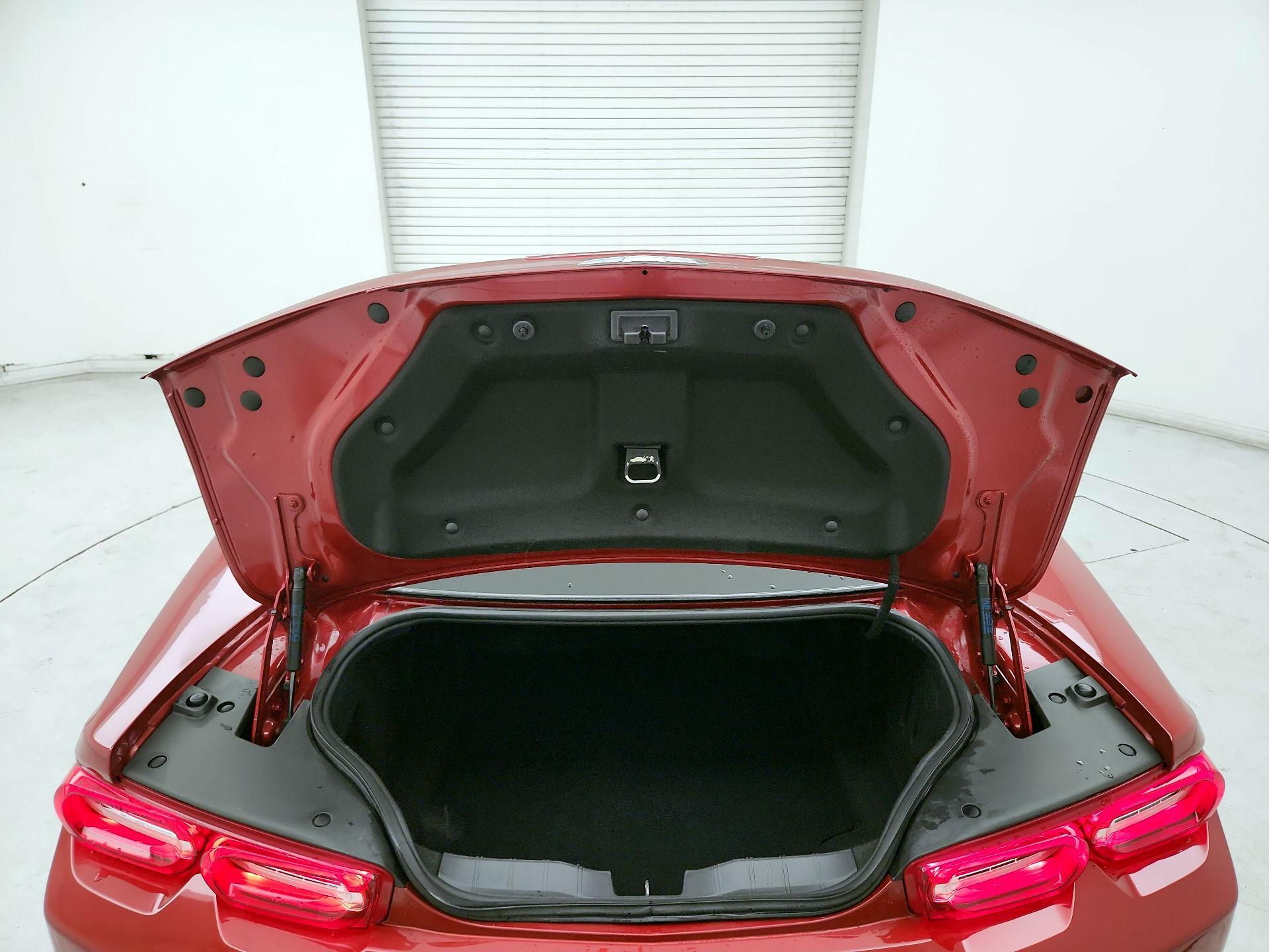 Thumbnail: 2019 Chevrolet Camaro - 19