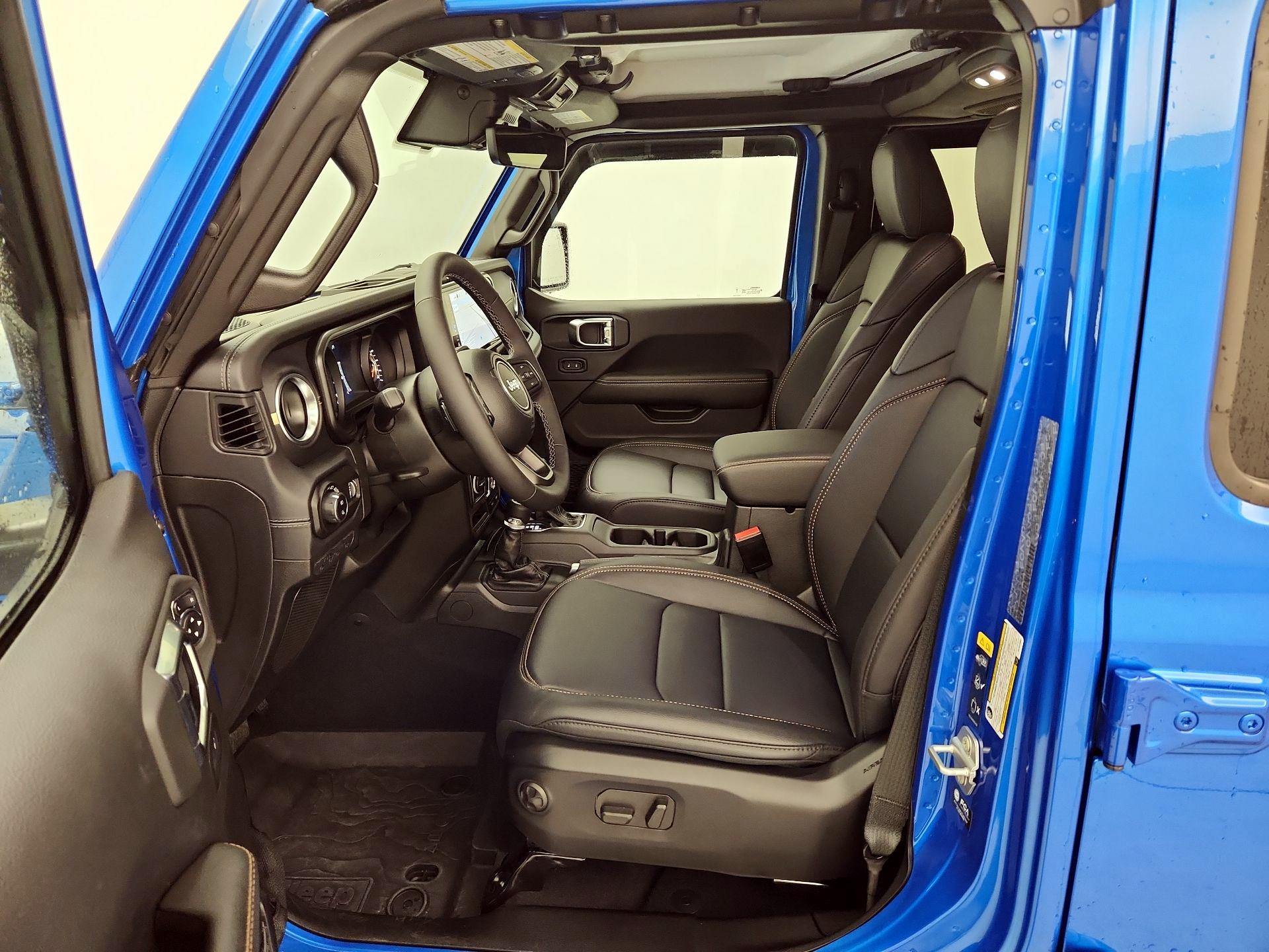 Thumbnail: 2025 Jeep Gladiator - 11