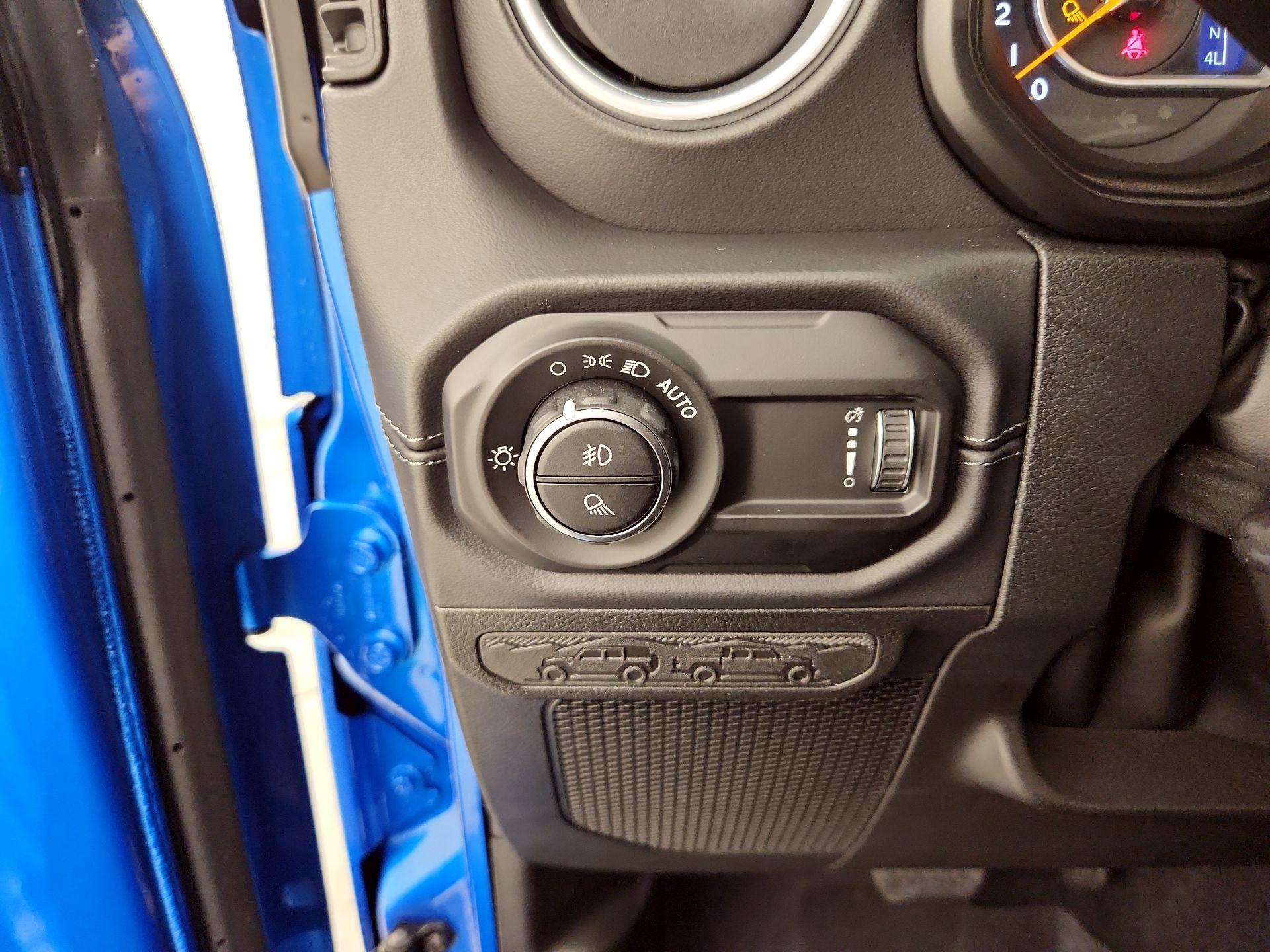 Thumbnail: 2025 Jeep Gladiator - 13