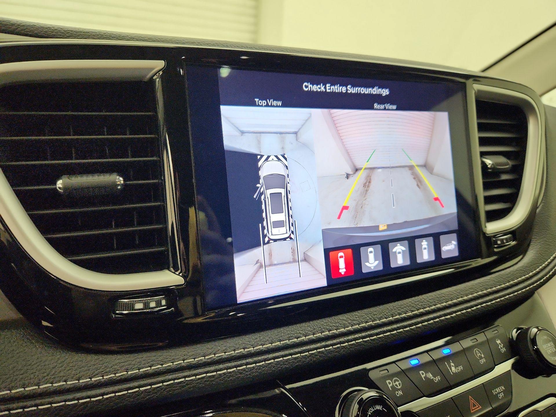 Thumbnail: 2023 Chrysler Pacifica - 14