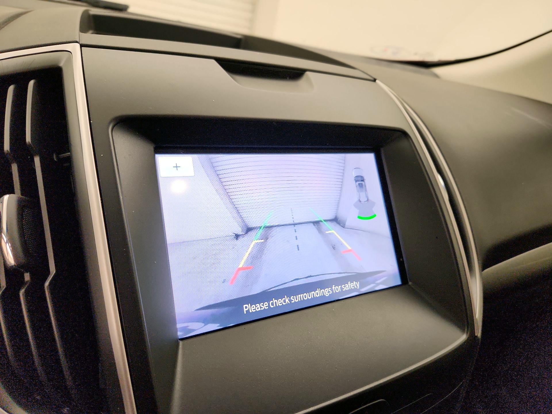 Thumbnail: 2020 Ford Edge - 15