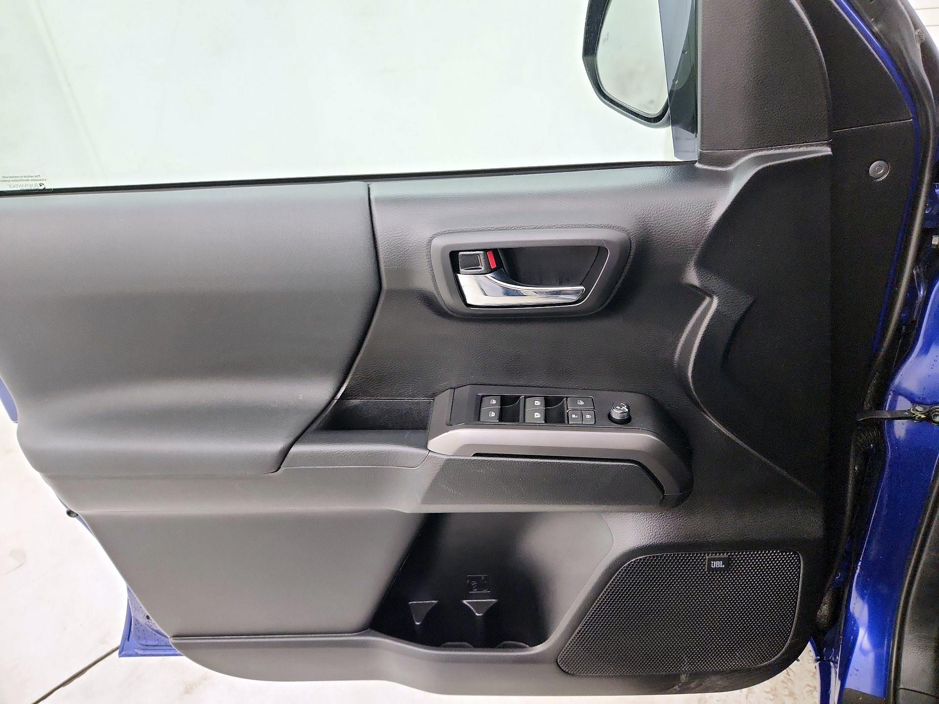 Thumbnail: 2022 Toyota Tacoma - 12