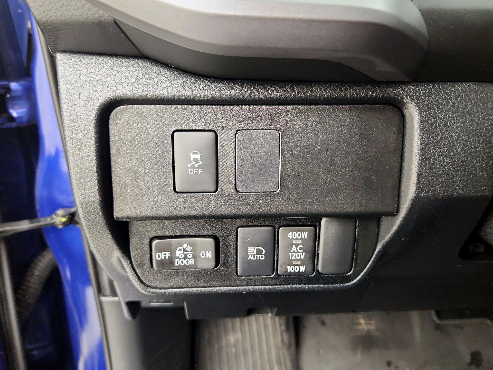 Thumbnail: 2022 Toyota Tacoma - 13