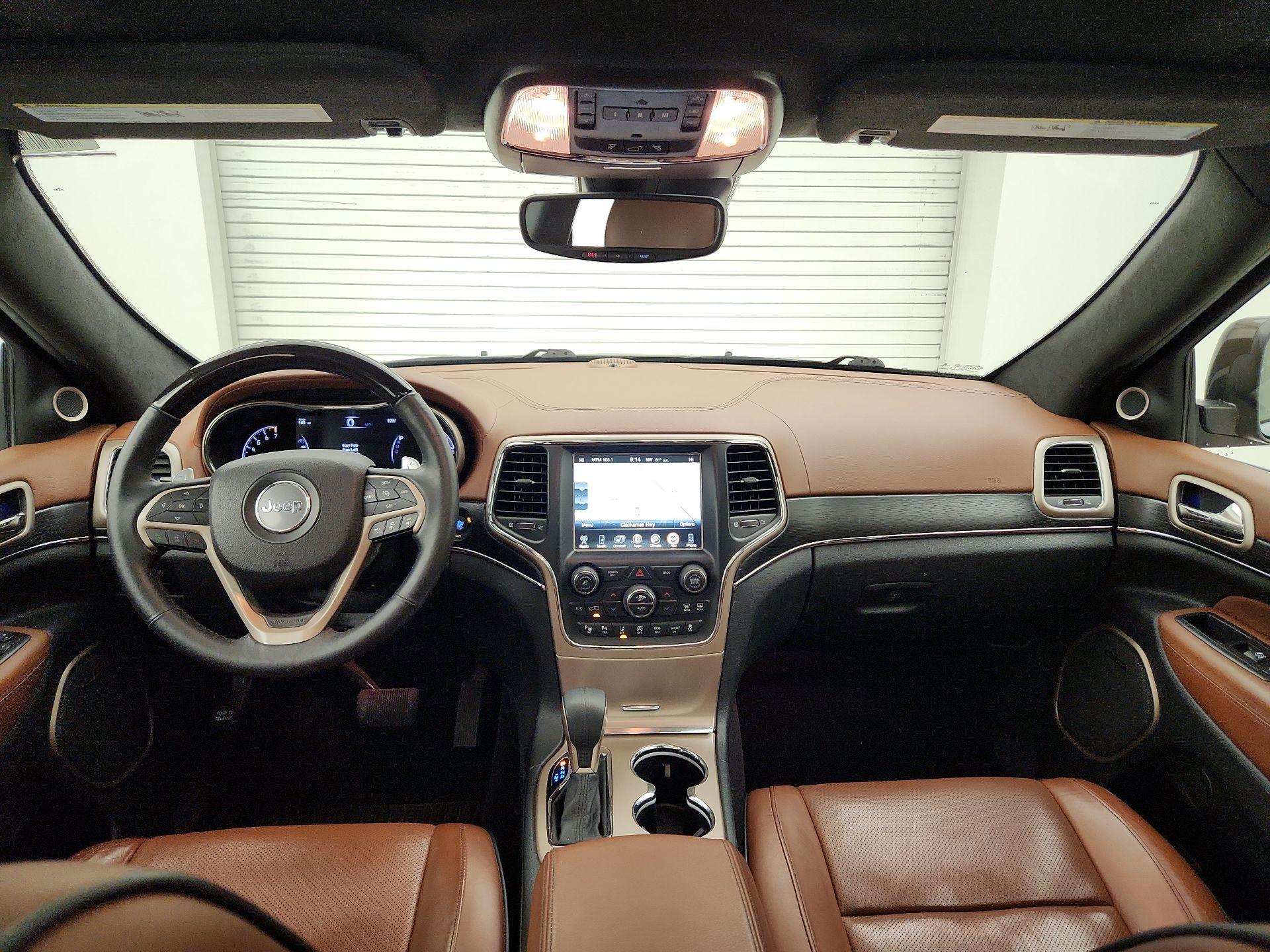 Thumbnail: 2017 Jeep Grand Cherokee - 9