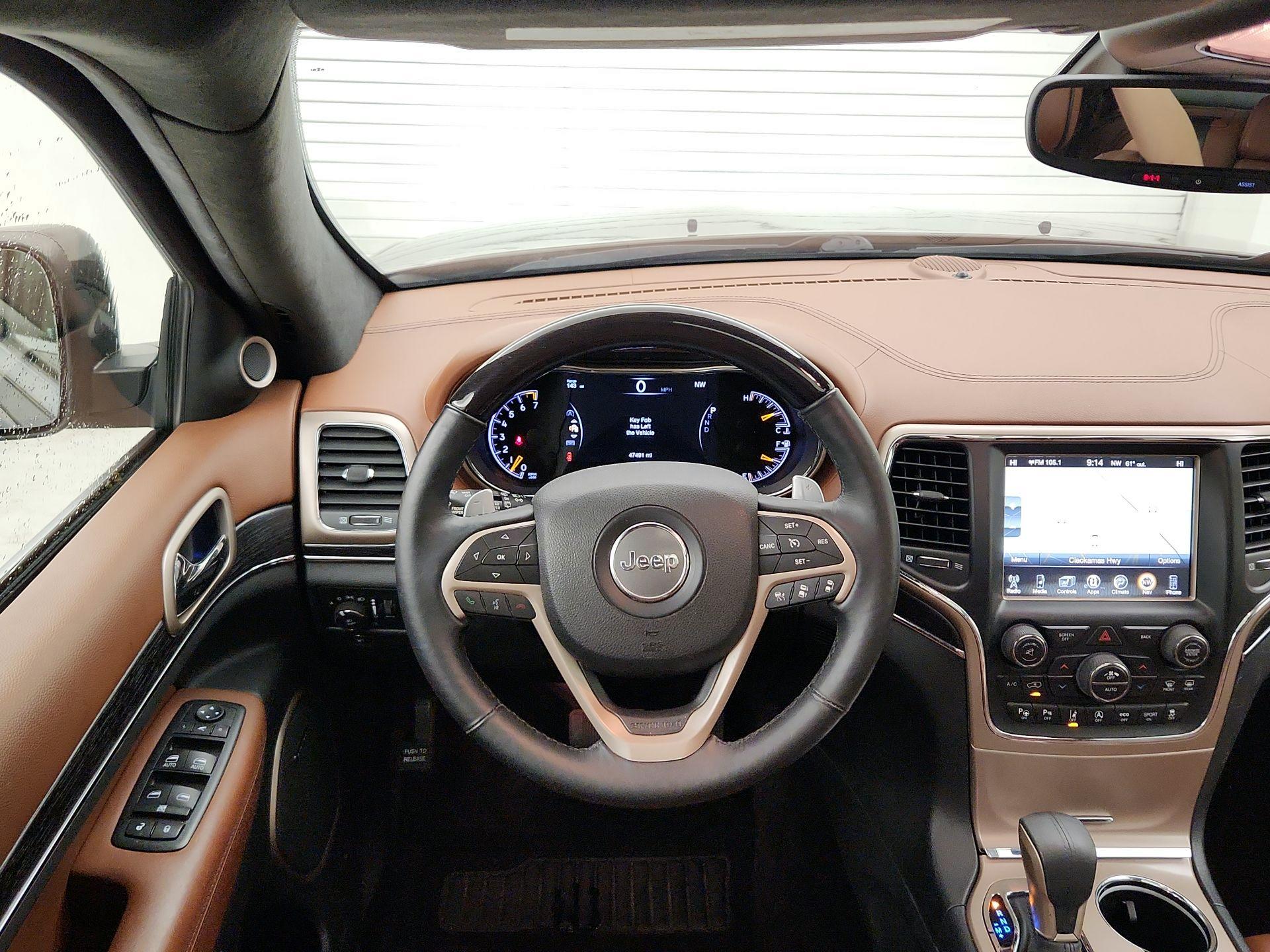 Thumbnail: 2017 Jeep Grand Cherokee - 10