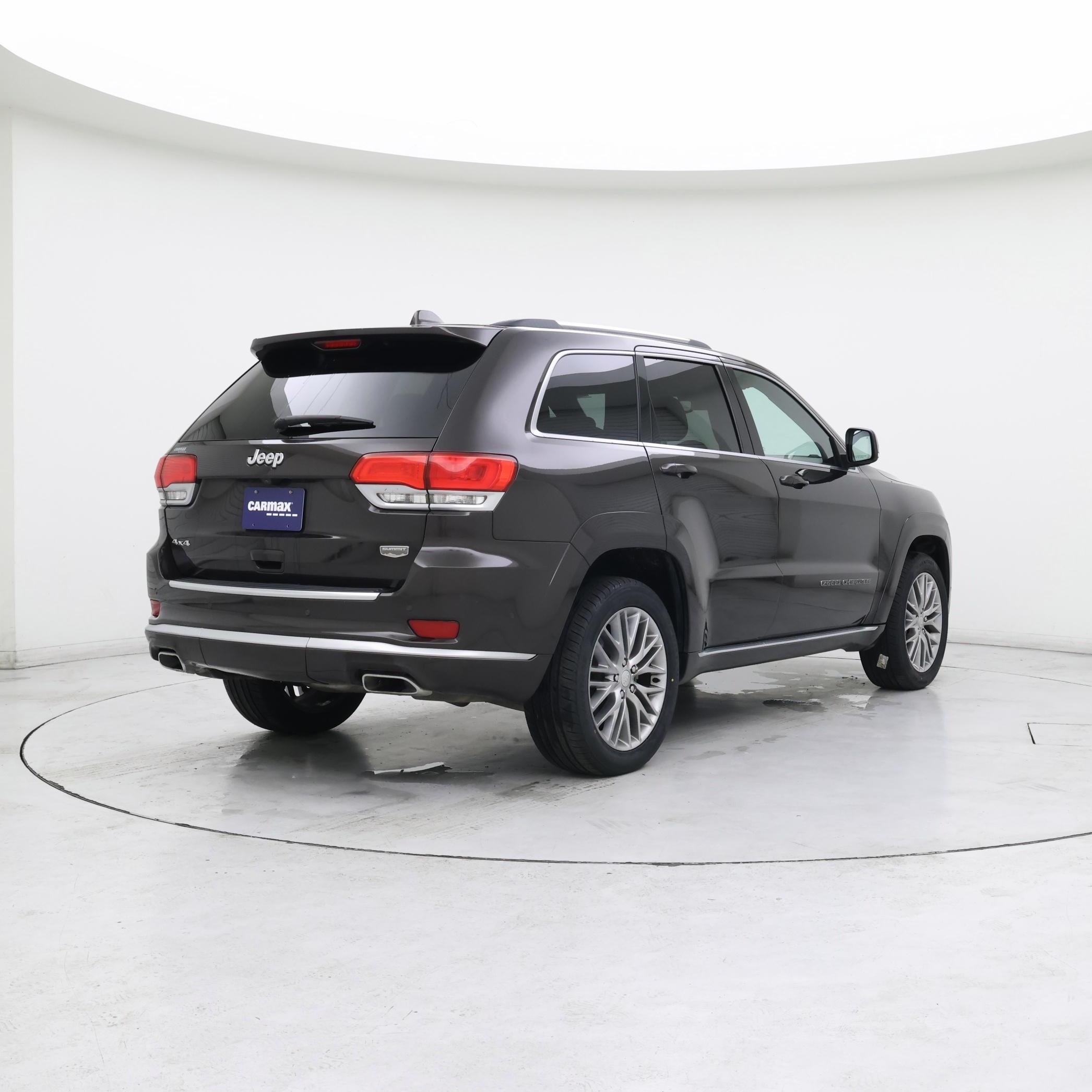 Thumbnail: 2017 Jeep Grand Cherokee - 8