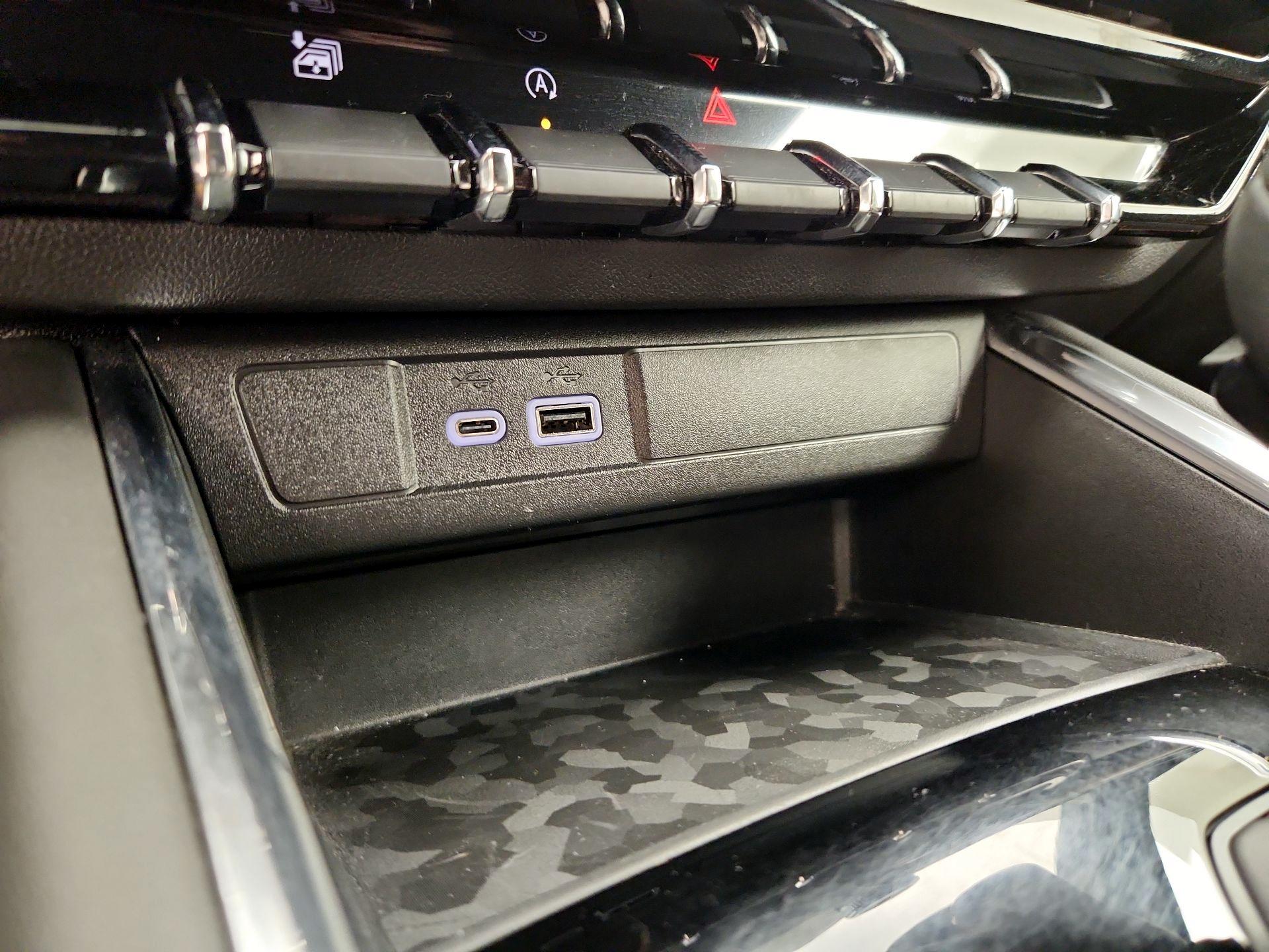 Thumbnail: 2024 GMC Canyon - 19