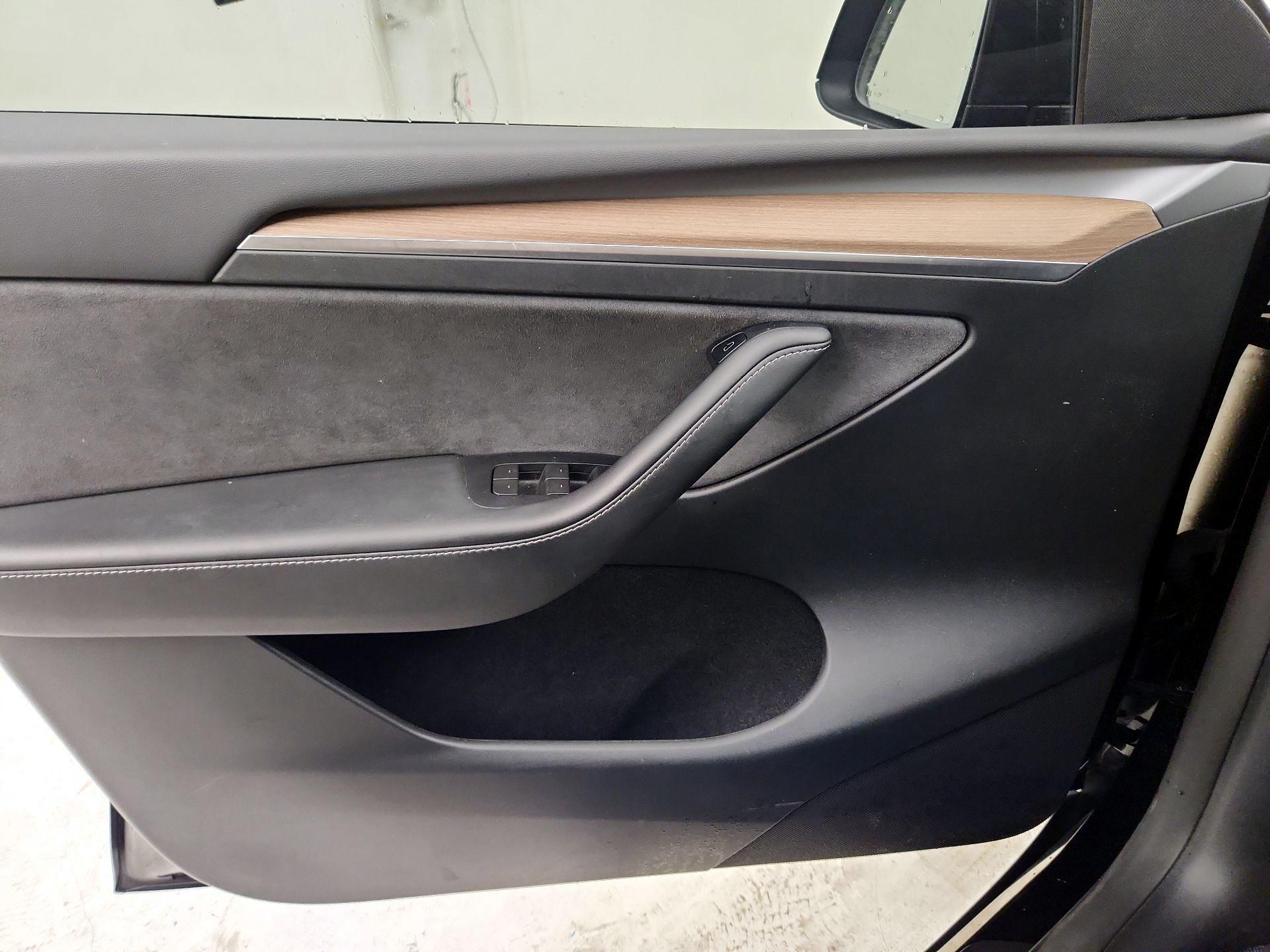 Thumbnail: 2023 Tesla Model Y - 12