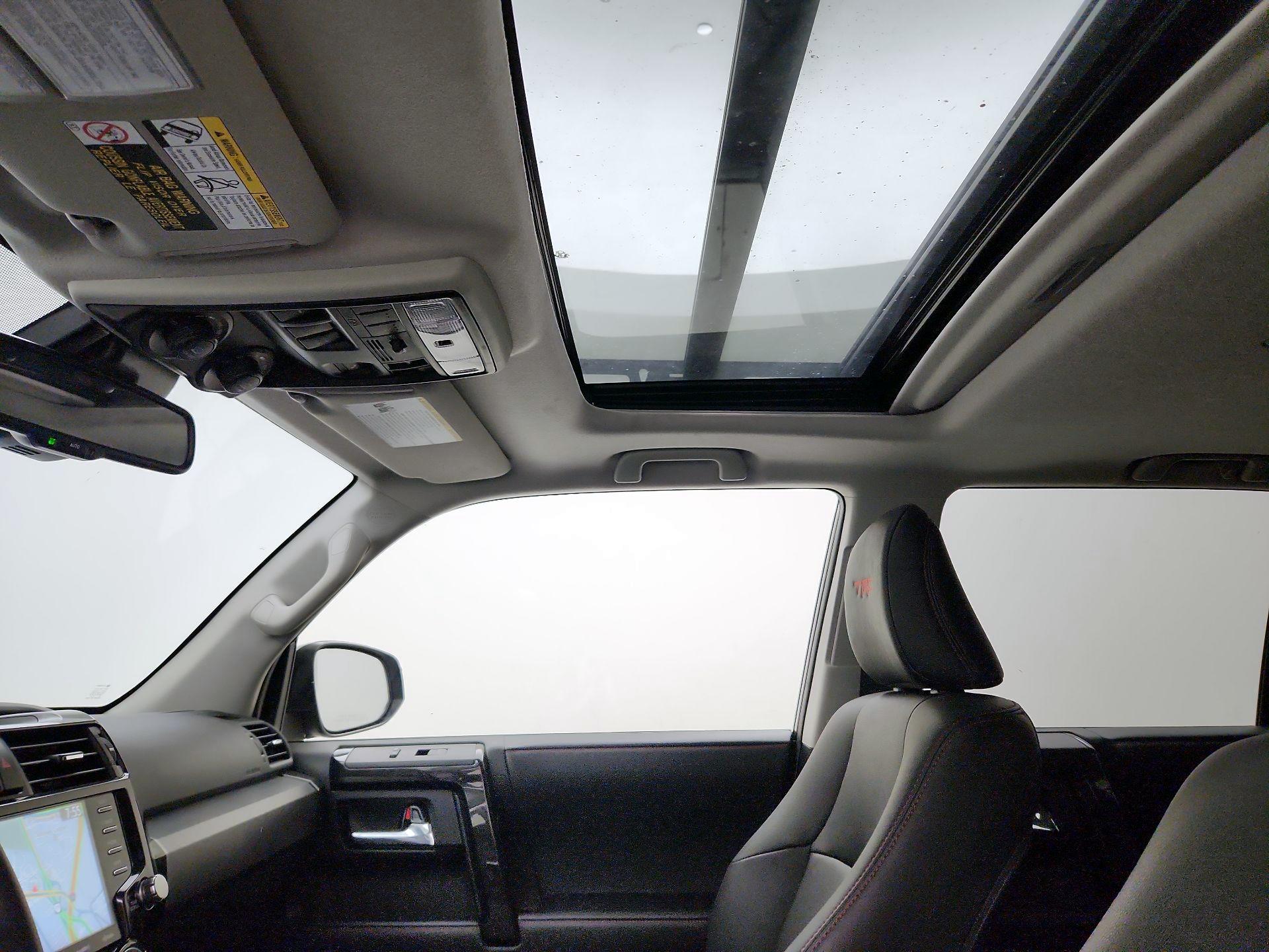 Thumbnail: 2021 Toyota 4Runner - 20