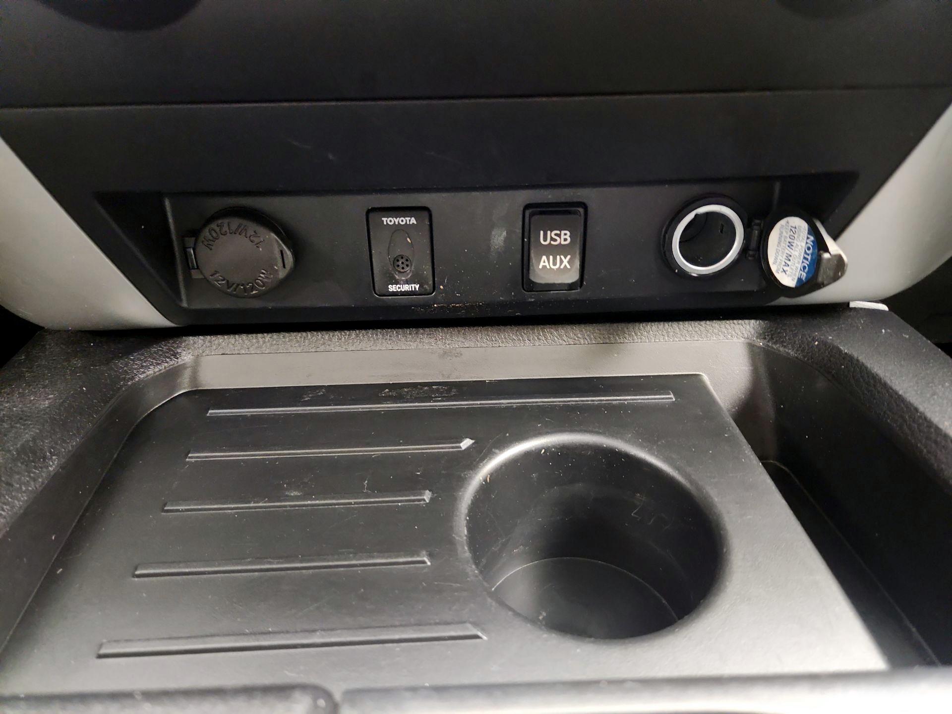 Thumbnail: 2017 Toyota Tundra - 18