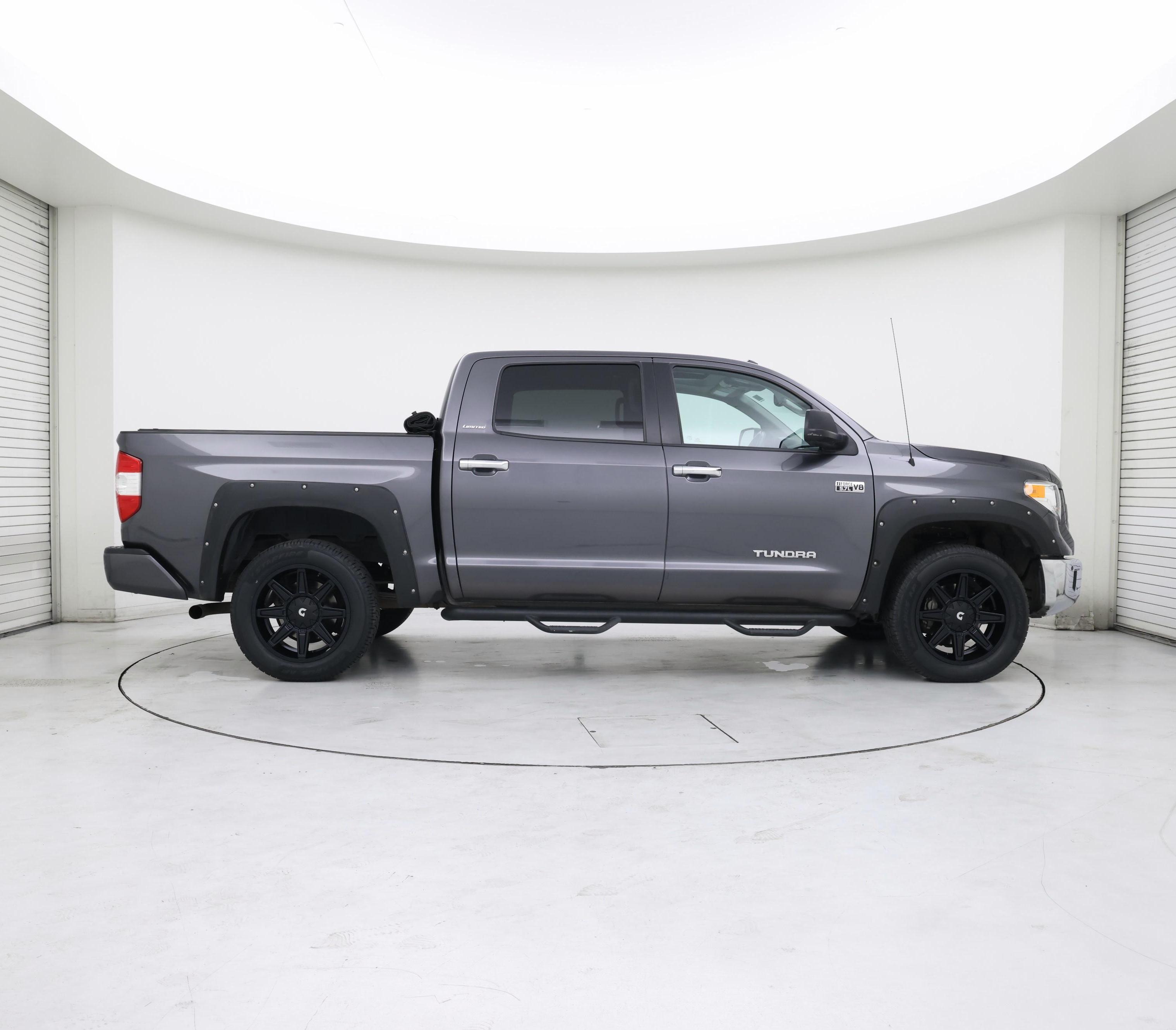 Thumbnail: 2017 Toyota Tundra - 7