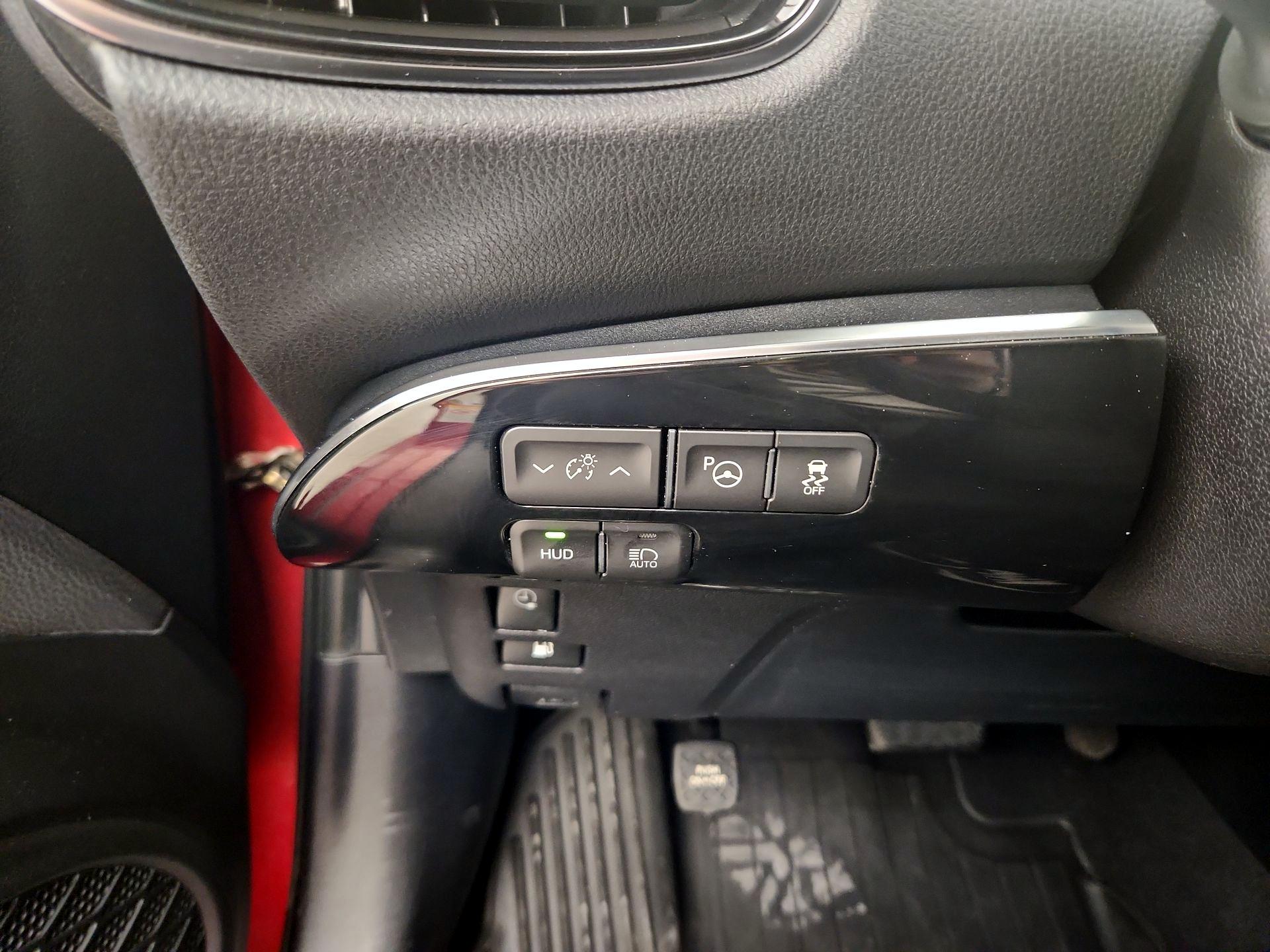 Thumbnail: 2018 Toyota Prius Prime - 13