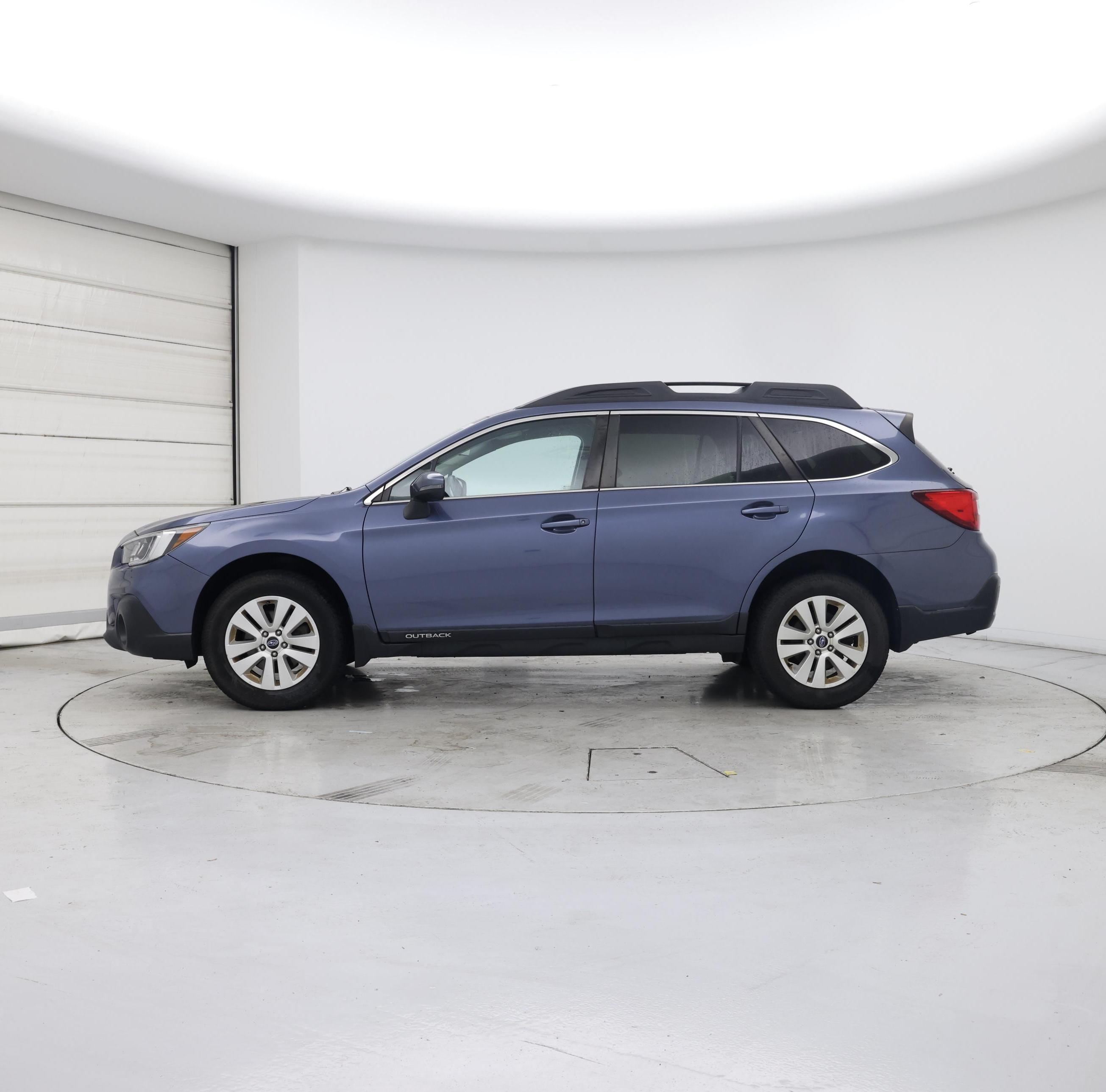 Thumbnail: 2018 Subaru Outback - 3