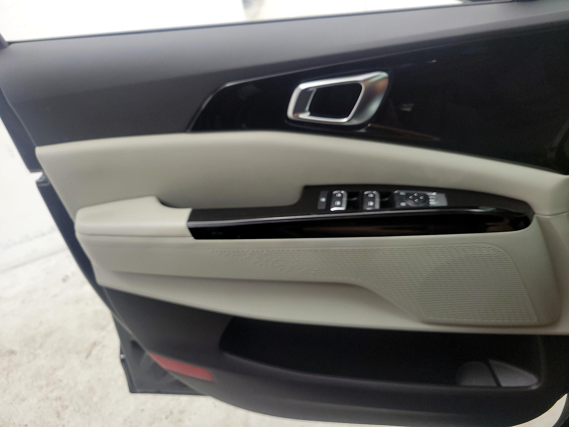 Thumbnail: 2024 Kia Carnival - 12