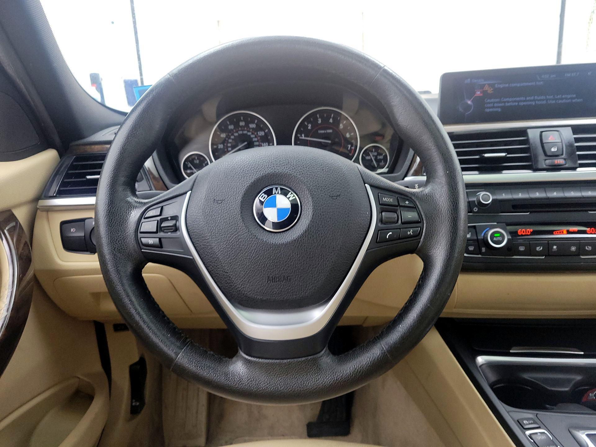 Thumbnail: 2015 BMW 3 Series - 10