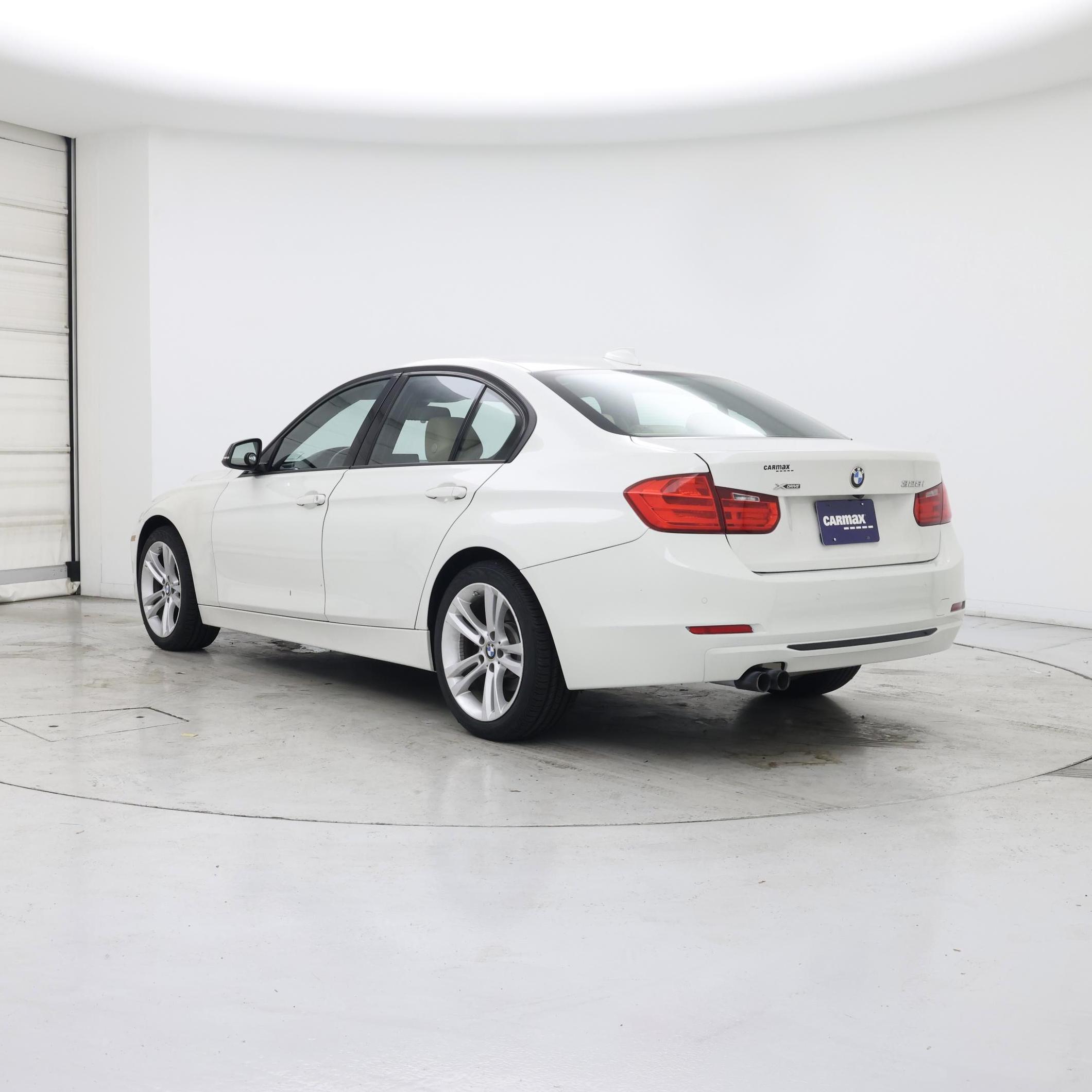 Thumbnail: 2015 BMW 3 Series - 2