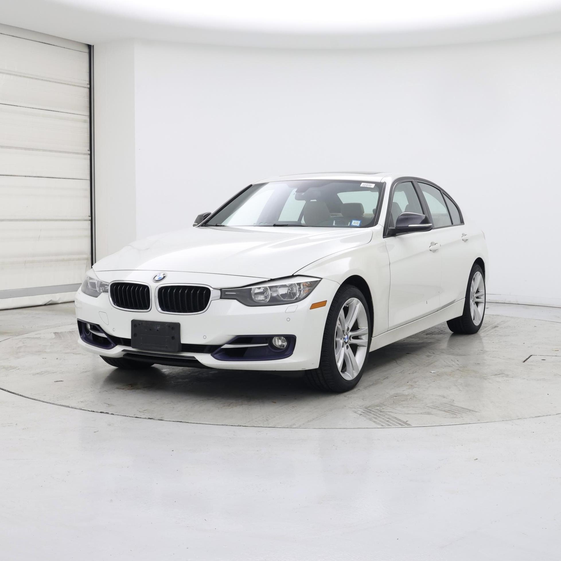 Thumbnail: 2015 BMW 3 Series - 4