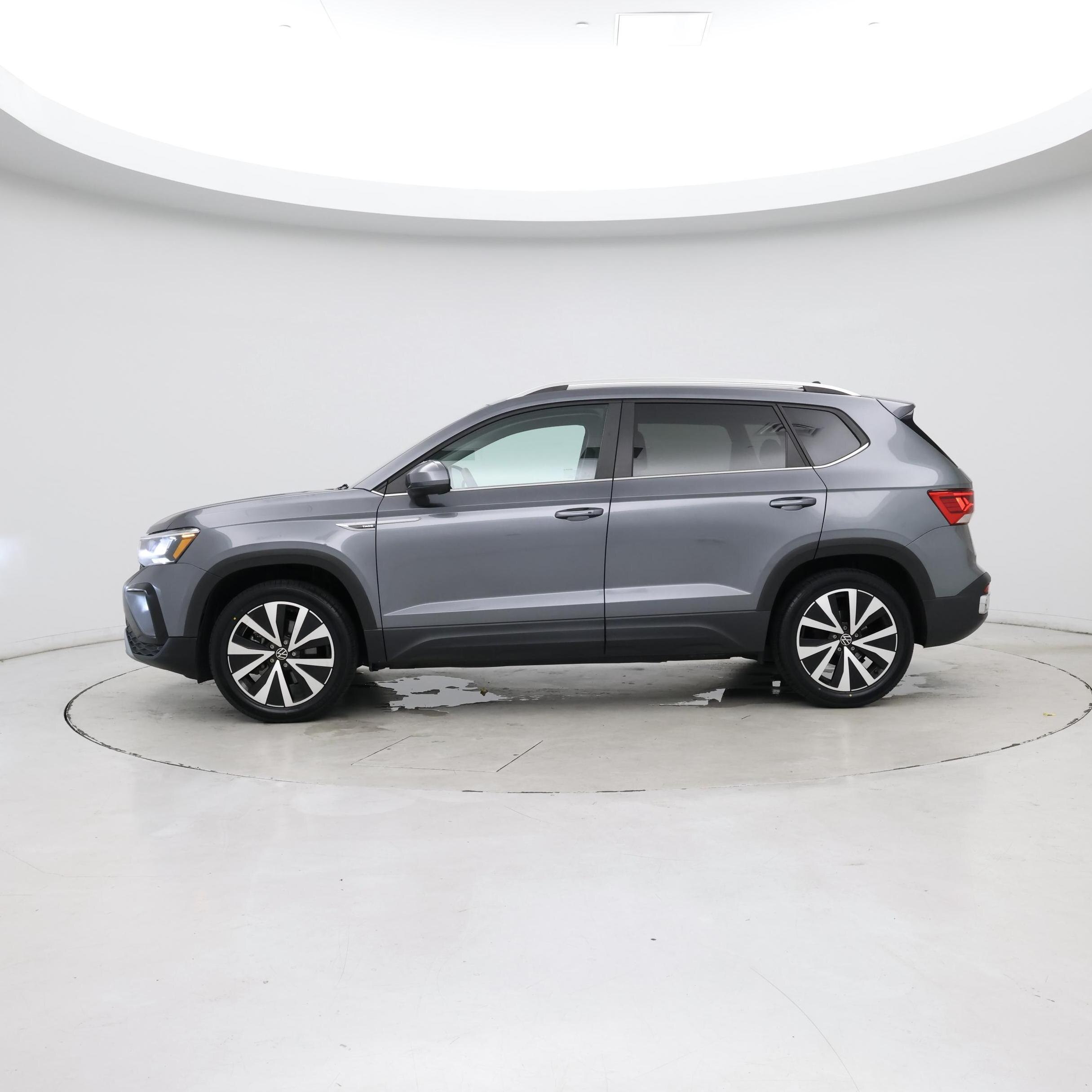 Thumbnail: 2022 Volkswagen Taos - 3
