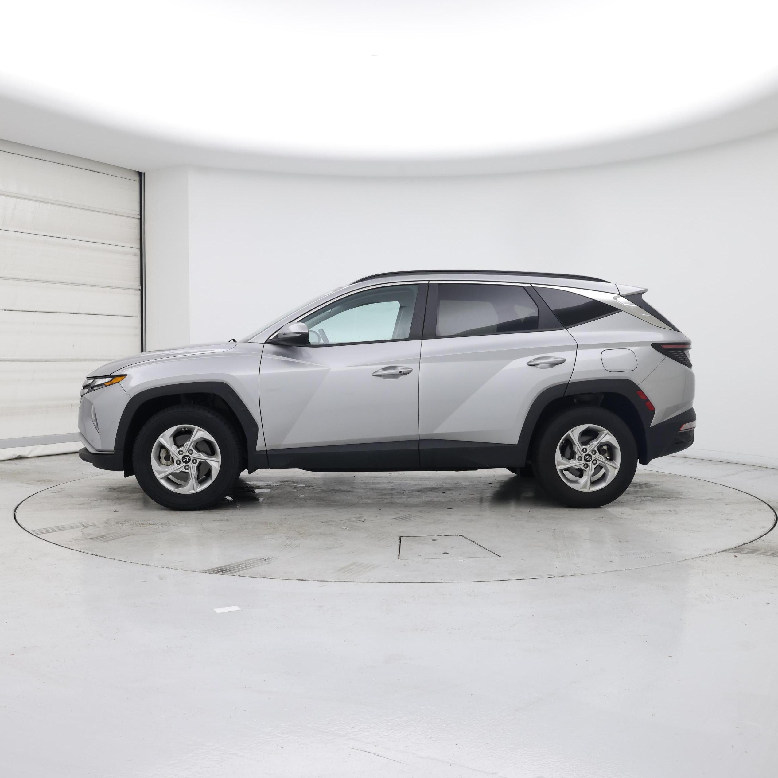 Thumbnail: 2022 Hyundai Tucson - 3