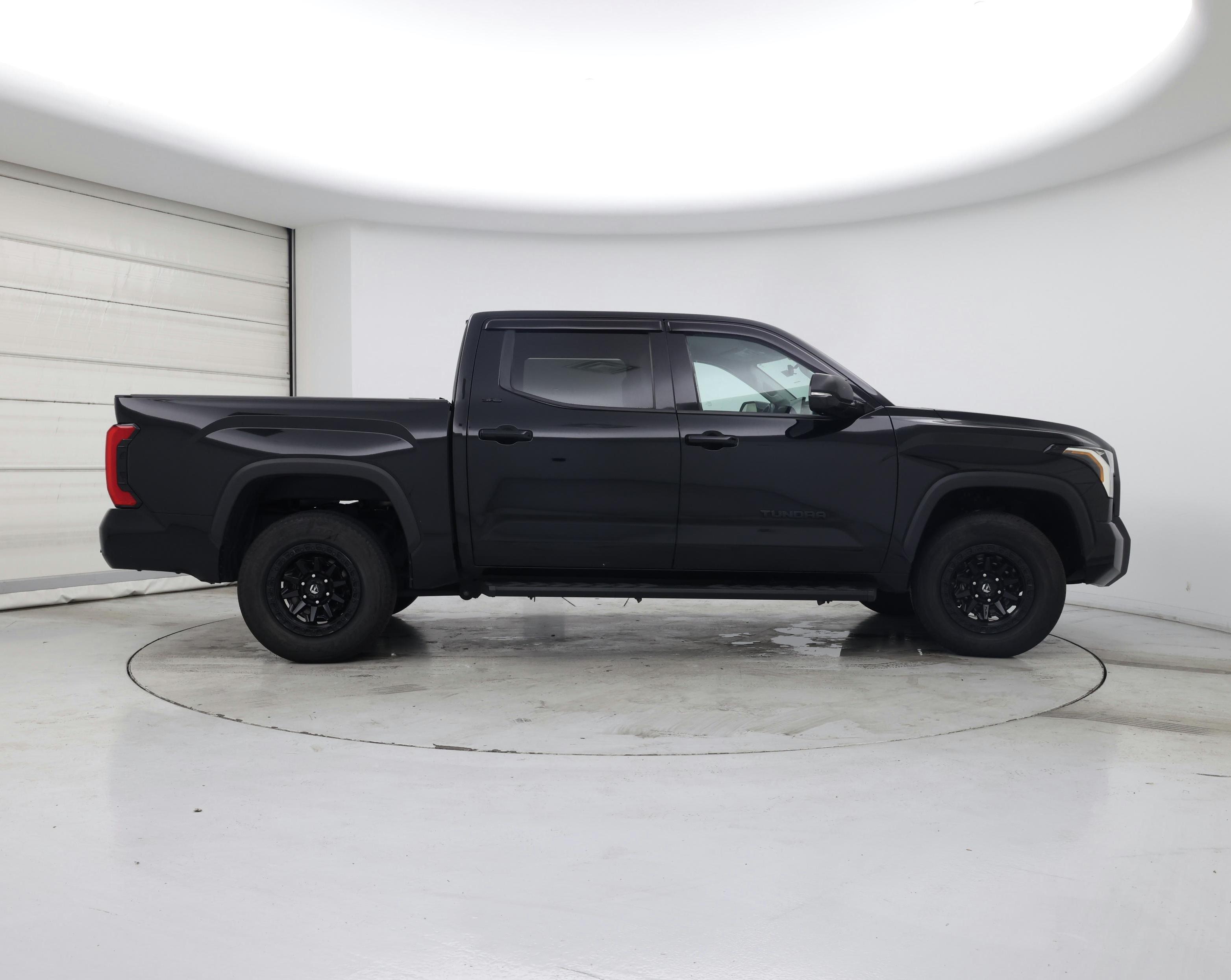 Thumbnail: 2023 Toyota Tundra - 7