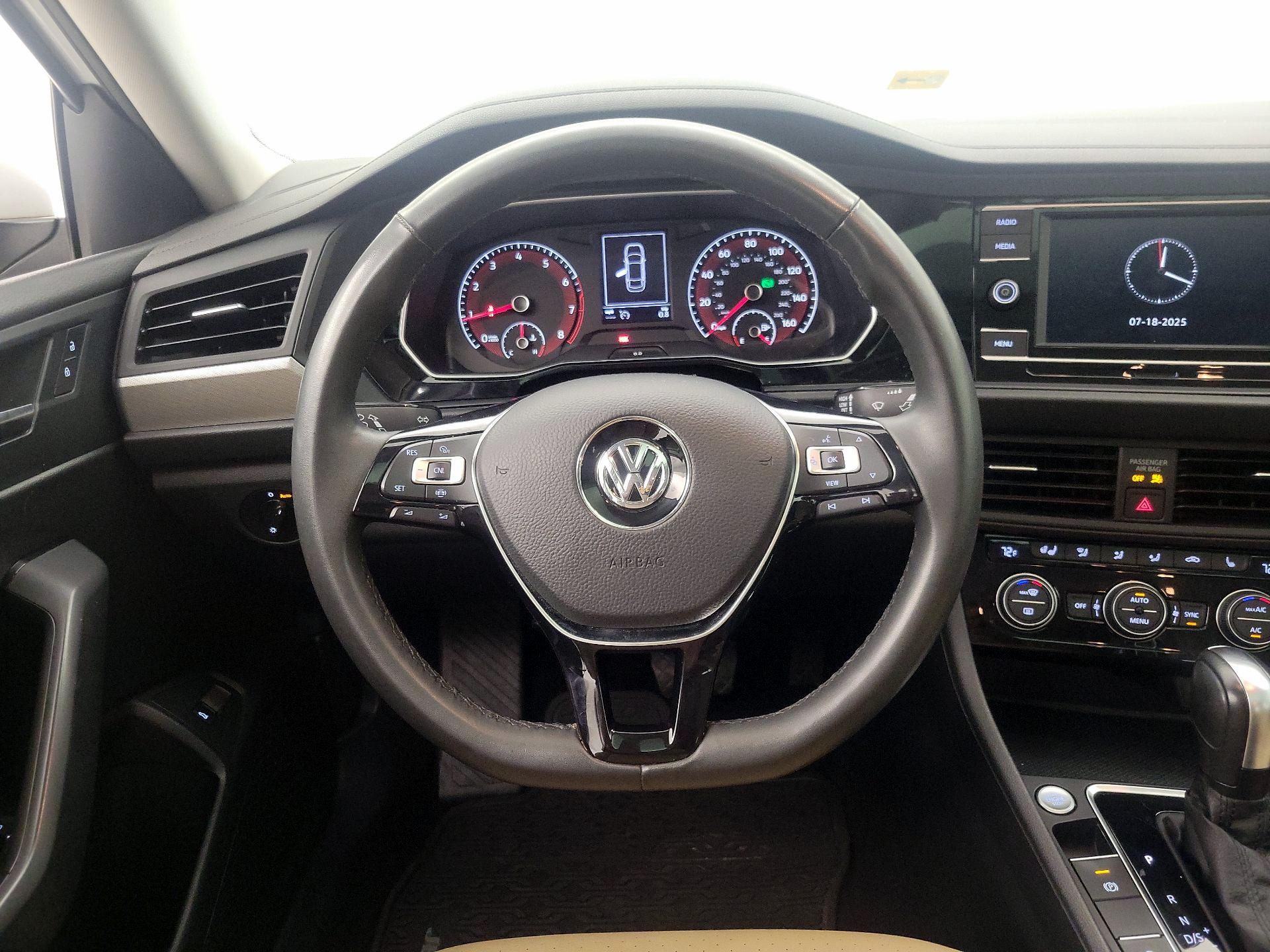 Thumbnail: 2020 Volkswagen Jetta - 10