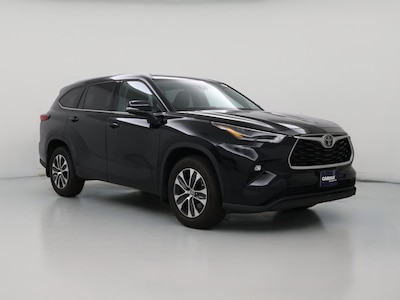 Black 2022 Toyota Highlander XLE