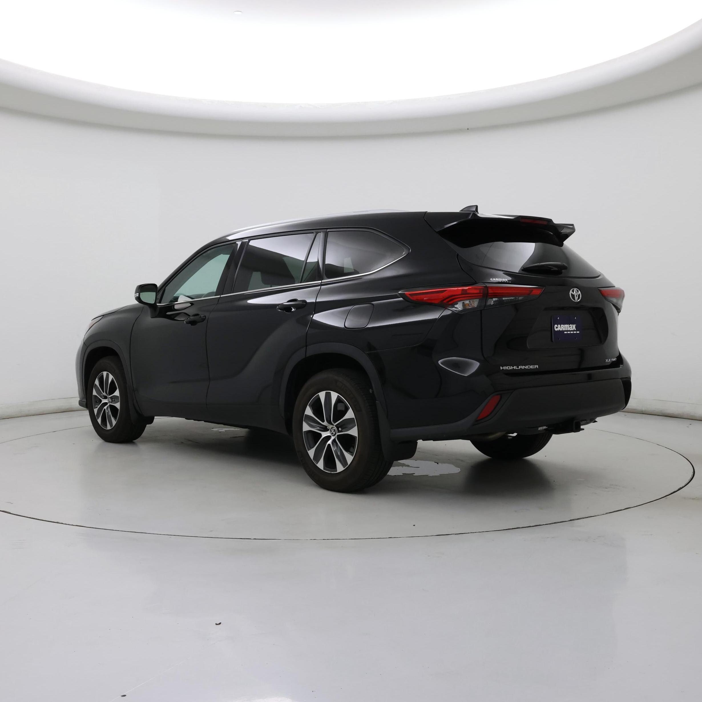 Thumbnail: 2022 Toyota Highlander - 2